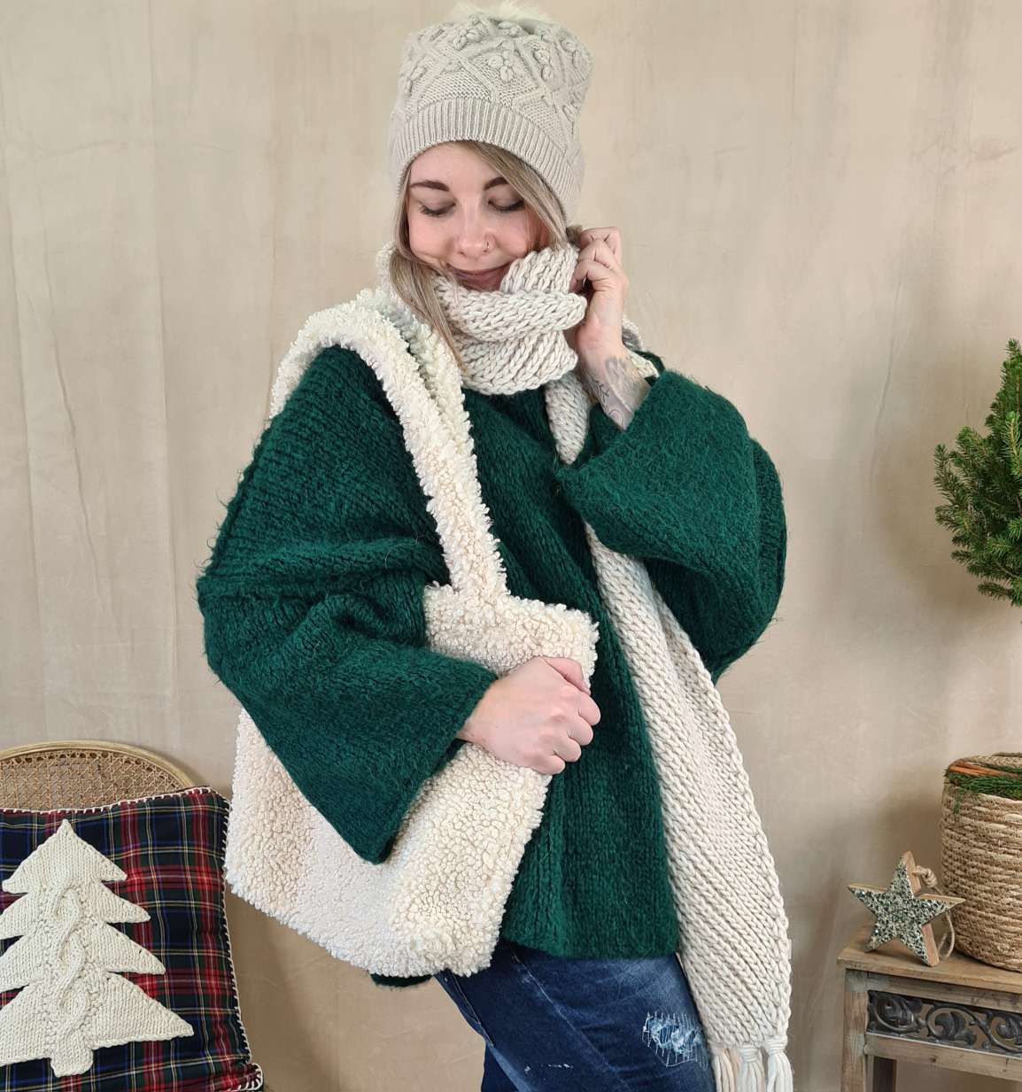 EDLER SCHAL SCARF GIADA CREME Made in Italy kuscheliger weicher Strick Schal Fransen EDLER SCHAL SCARF GIADA CREME Made in Italy kuscheliger weicher Strick Schal Fransen
