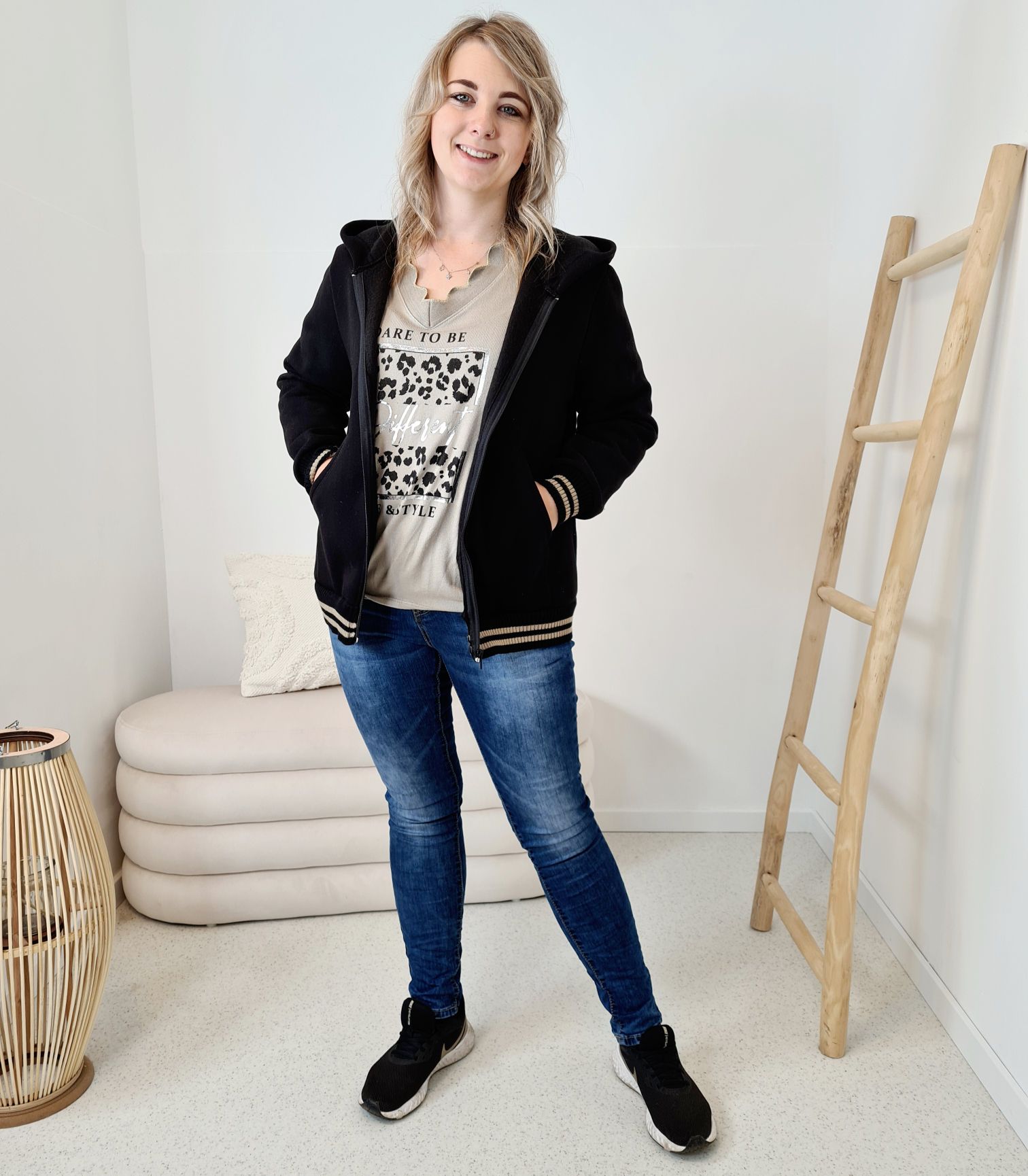 HOODIE SWEATER JACKE LOTTI SCHWARZ Made in Italy Oversize 34-42 versch. Farben HOODIE SWEATER JACKE LOTTI SCHWARZ Made in Italy Oversize 34-42 versch. Farben