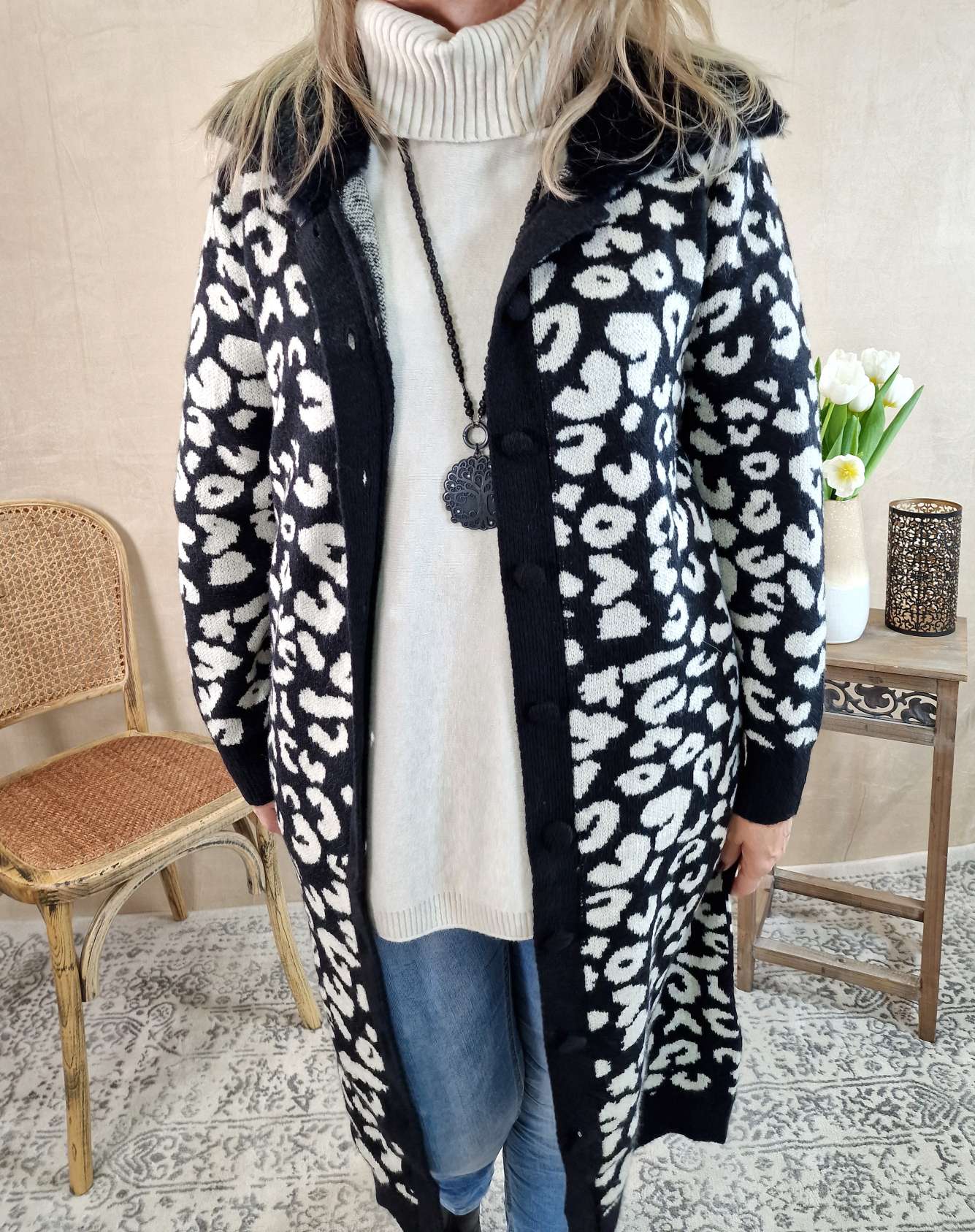 LUXURY KNIT COAT MIRINA LEO SCHWARZ 34-42 Strickmantel Mantel Cardigen Italy Kollektion LUXURY KNIT COAT MIRINA LEO SCHWARZ 34-42 Strickmantel Mantel Cardigen Italy Kollektion