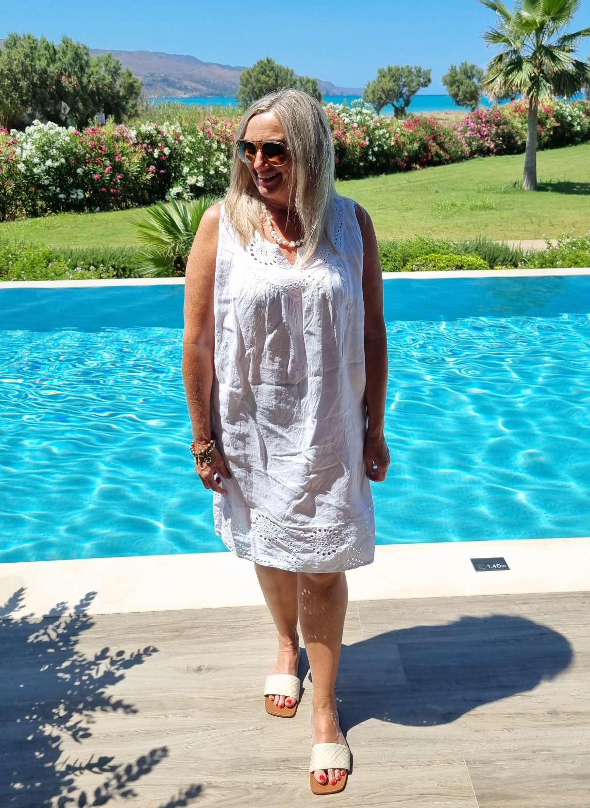 LINEN DRESS BELLA DONNA Leinen Etui Kleid Sommerkleid weiß Lochstickerei Made in Italy 34-42 LINEN DRESS BELLA DONNA Leinen Etui Kleid Sommerkleid weiß Lochstickerei Made in Italy 34-42