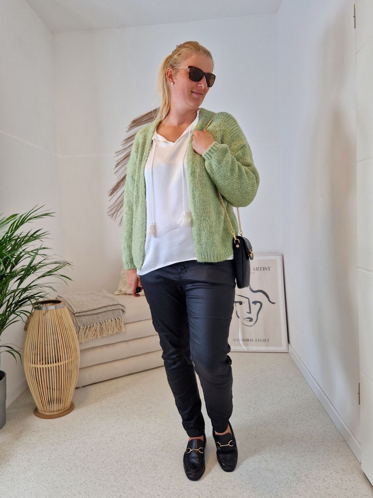 KNIT CARDIGAN MILLY GRÜN 34-42 Made in Italy kurze Strickjacke KNIT CARDIGAN MILLY GRÜN 34-42 Made in Italy kurze Strickjacke