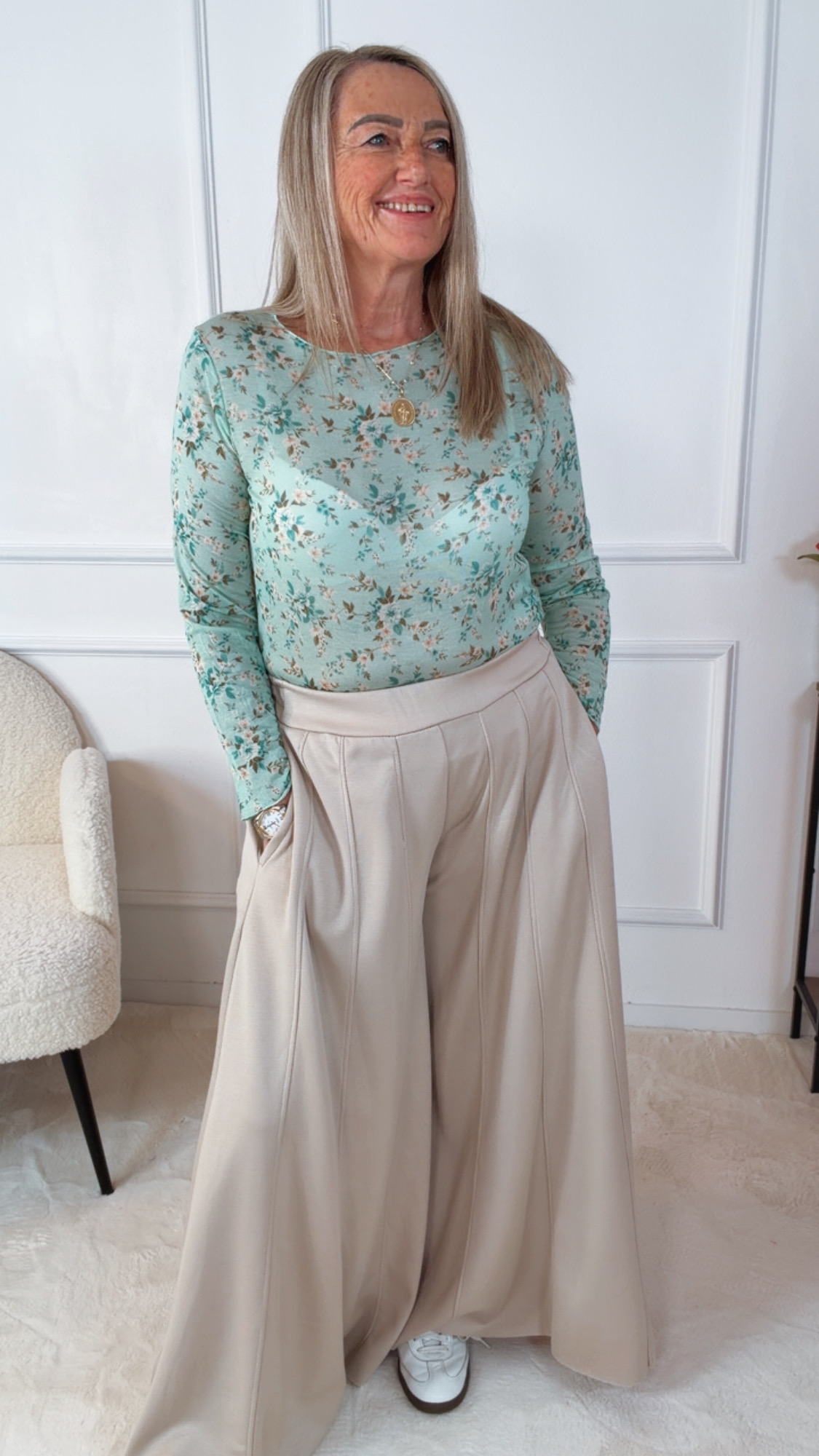 HOSE SARAI MARLENESCHNITT Made in Italy 34 - 44