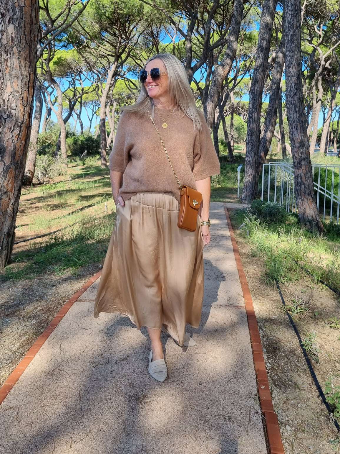 EDLER SILK SKIRT ERIKA CAMEL Satin Rock Seiden Mix Made in Italy Sommerhose 34-40 EDLER SILK SKIRT ERIKA CAMEL Satin Rock Seiden Mix Made in Italy Sommerhose 34-40