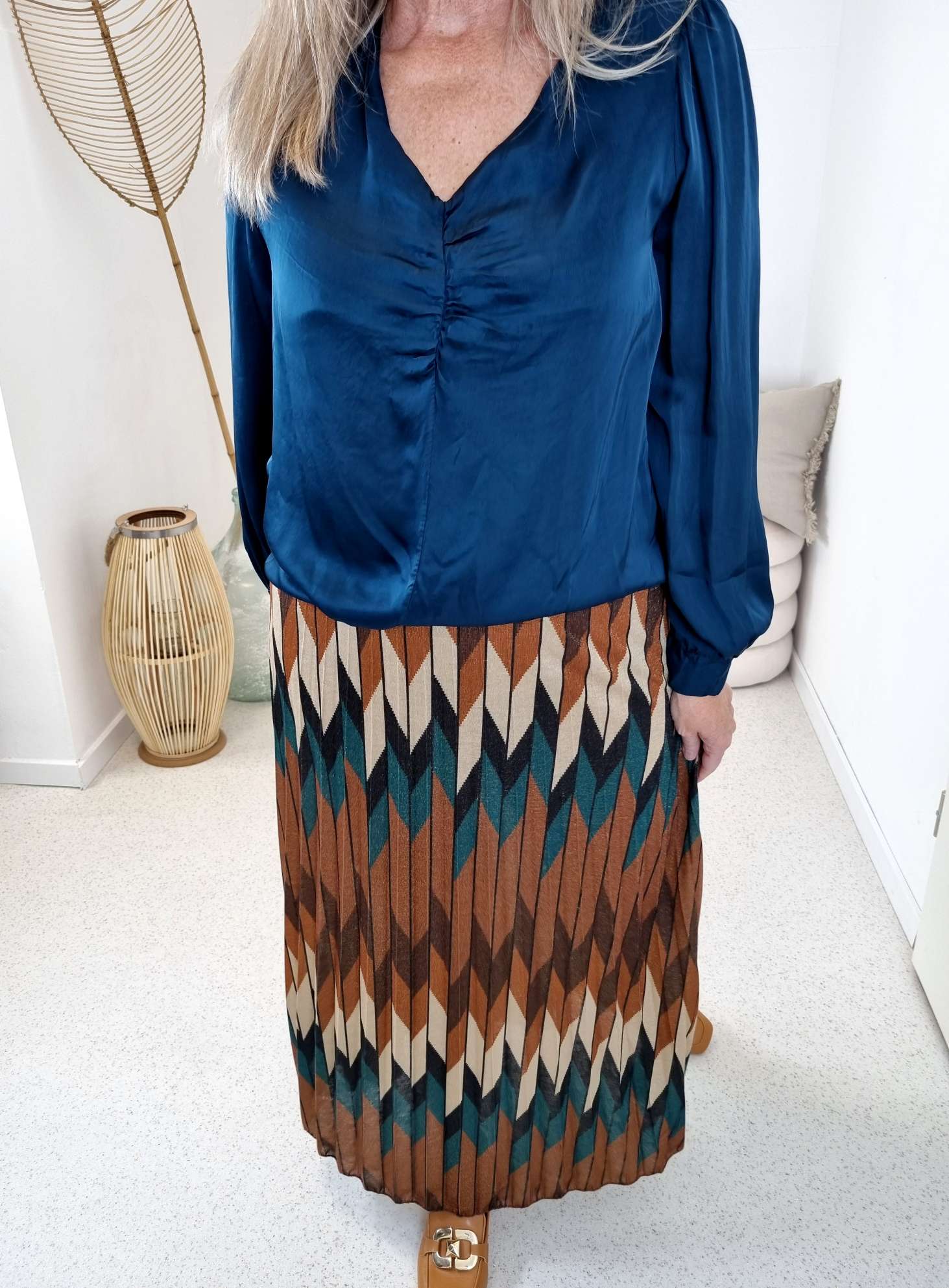 BASIC SEIDEN BLUSE RONDA PETROL 34-40 Made in Italy Silk Oversize Shirt Hemd BASIC SEIDEN BLUSE RONDA PETROL 34-40 Made in Italy Silk Oversize Shirt Hemd
