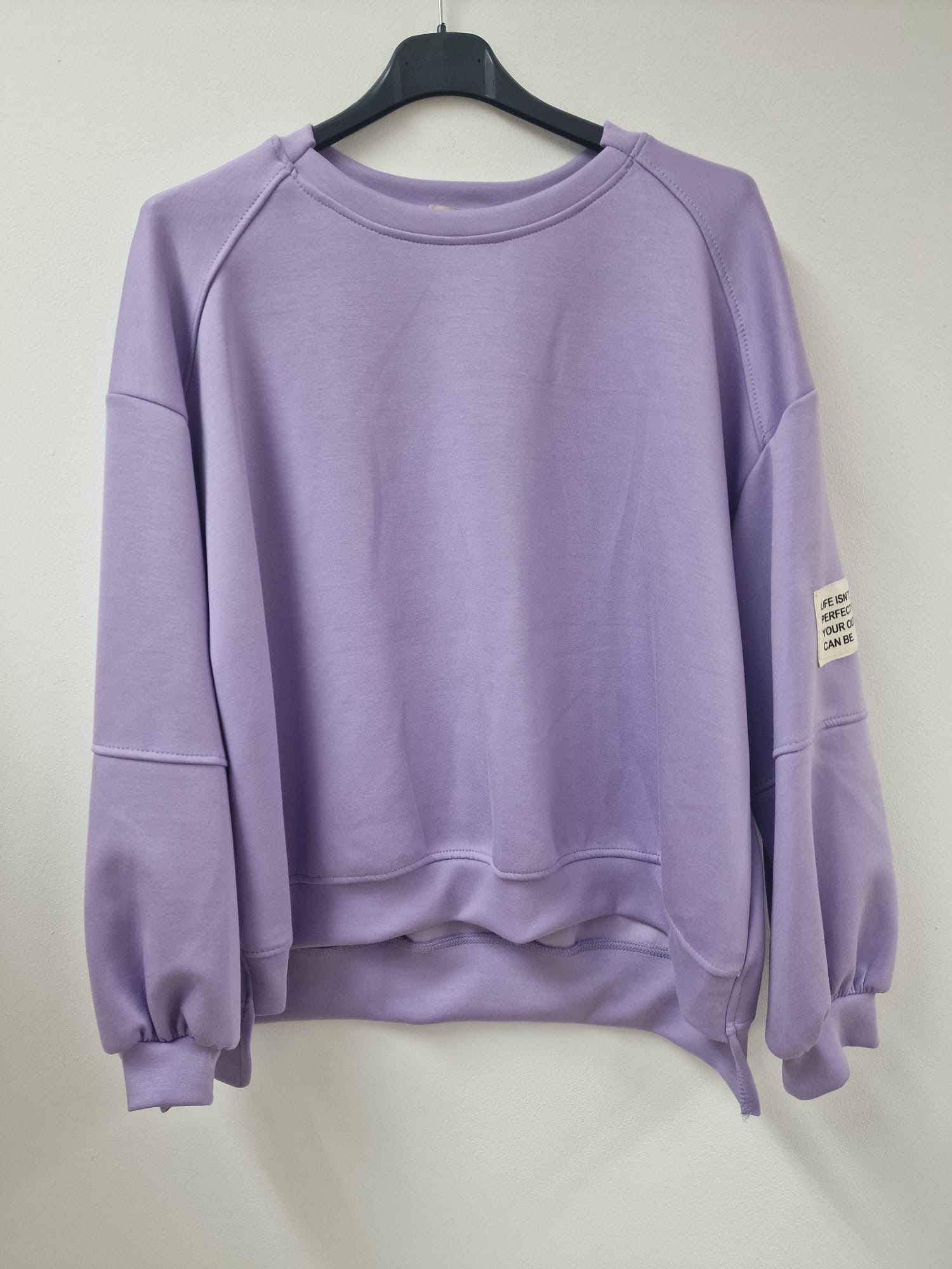 Butterstoff-Sweatshirt uni mit Statement-Patch – SW0094 Made in Italy Gr 34-42
