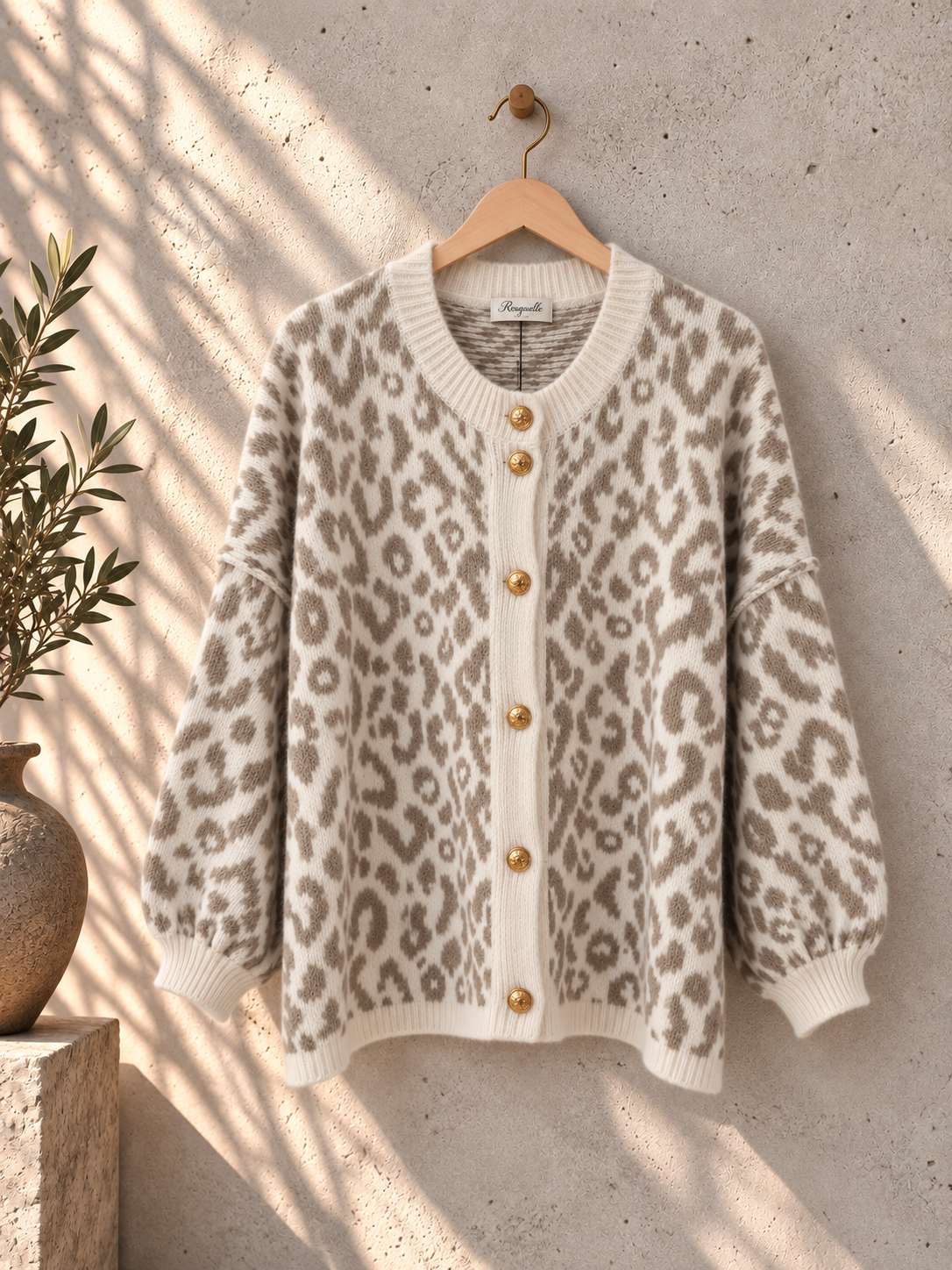 SJ0117 – Leo Strickjacke mit goldfarbenen Knöpfen I 36-46 I Made in Italy