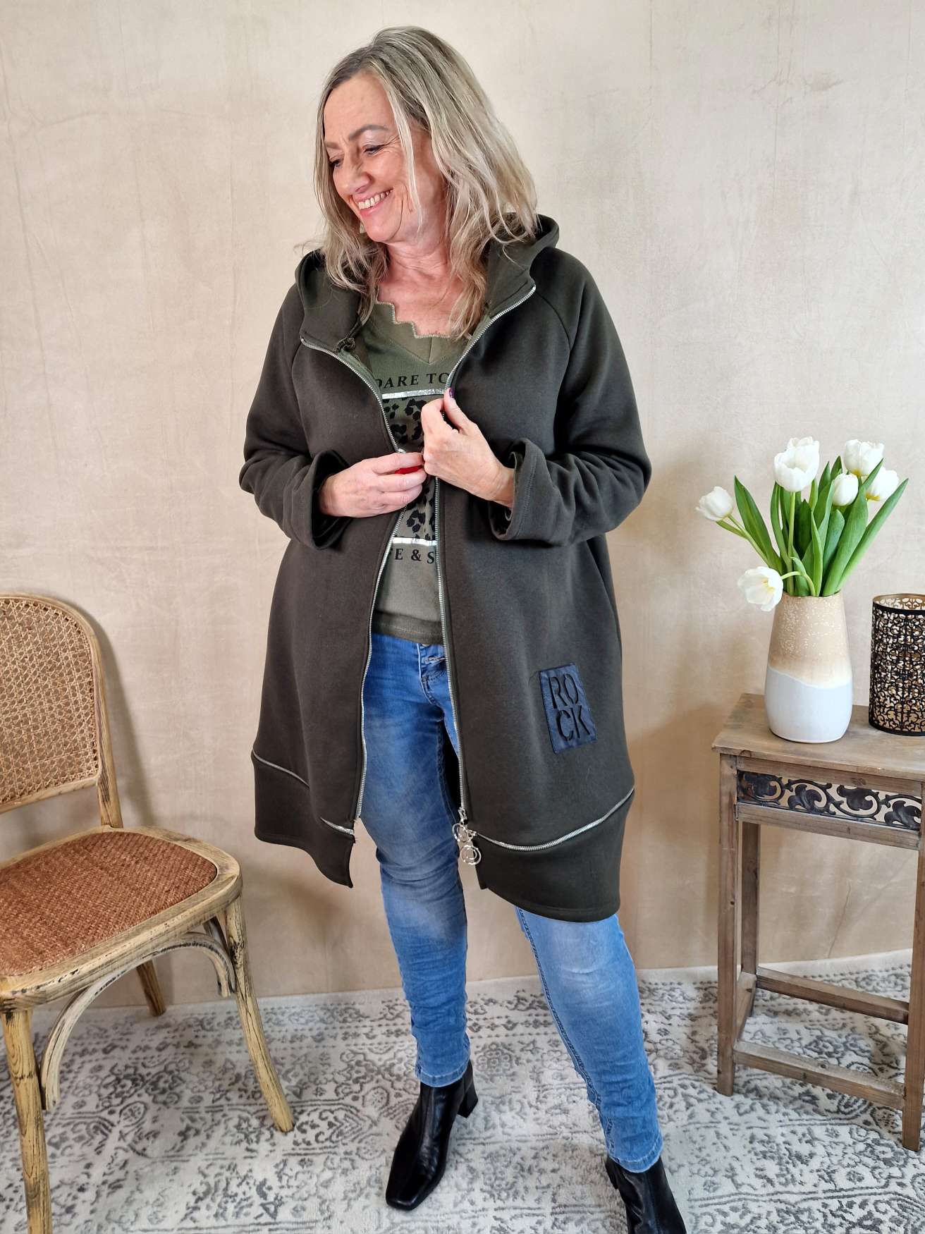HOODIE SWEATER JACKE ANTONIA KHAKI 34-42 Made in Italy Oversize lange Sweatshirtjacke HOODIE SWEATER JACKE ANTONIA KHAKI 34-42 Made in Italy Oversize lange Sweatshirtjacke