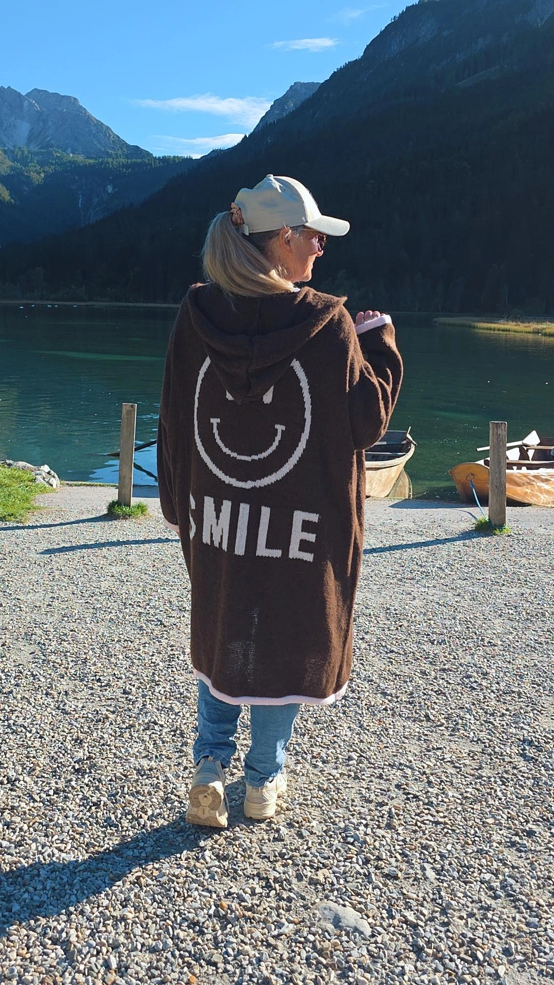 STRICKMANTEL MIT KAPUZE UND SMILING FACE 34-44 Made in Italy