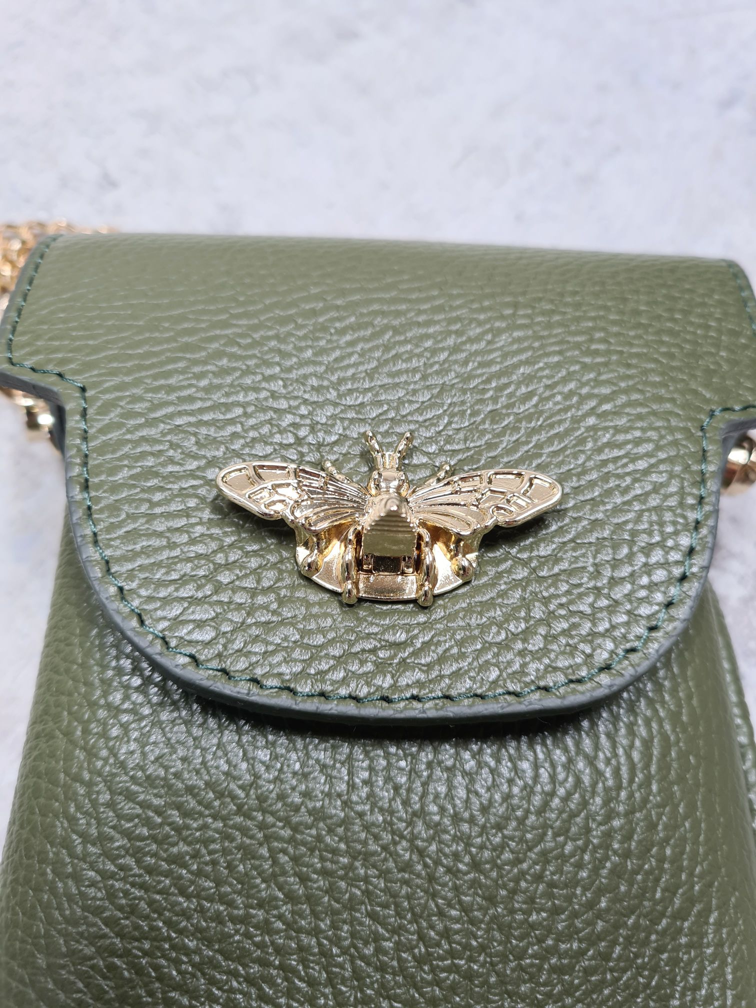 HANDYTASCHE BIENE MIDI Ledertasche Umhängetasche Made in Italy echt Leder Tasche versch. Farben HANDYTASCHE BIENE MIDI Ledertasche Umhängetasche Made in Italy echt Leder Tasche versch. Farben