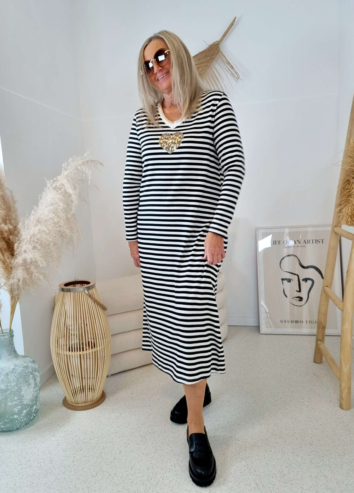SWEATKLEID SAMY SCHWARZ 36-40 Made in Italy Shirtkleid Langarm Stripes Strickkleid SWEATKLEID SAMY SCHWARZ 36-40 Made in Italy Shirtkleid Langarm Stripes Strickkleid