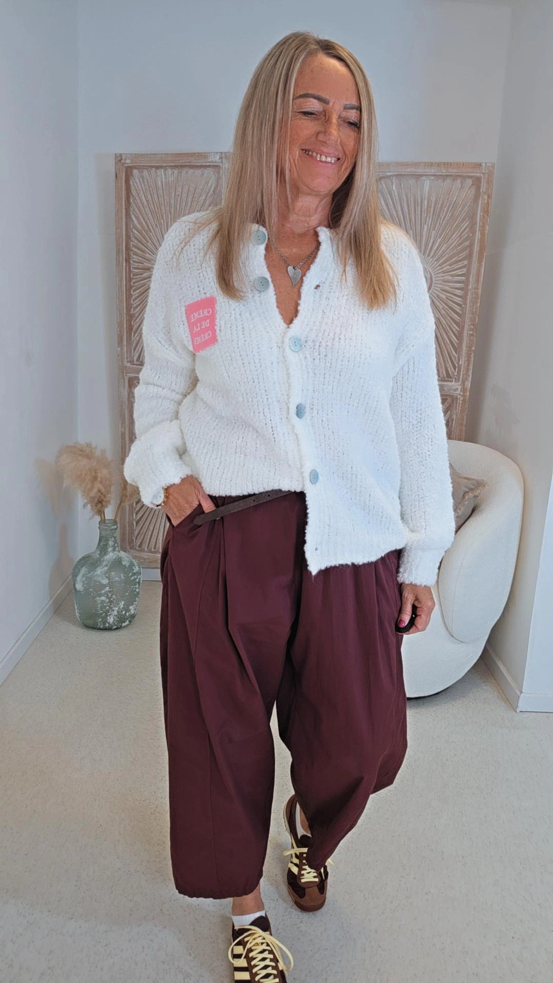 BOUCLÉ CARDIGAN MINNIE RUNDHALS UNI MIT PATCH 34-42/kleine 44 Made in Italy Creme de