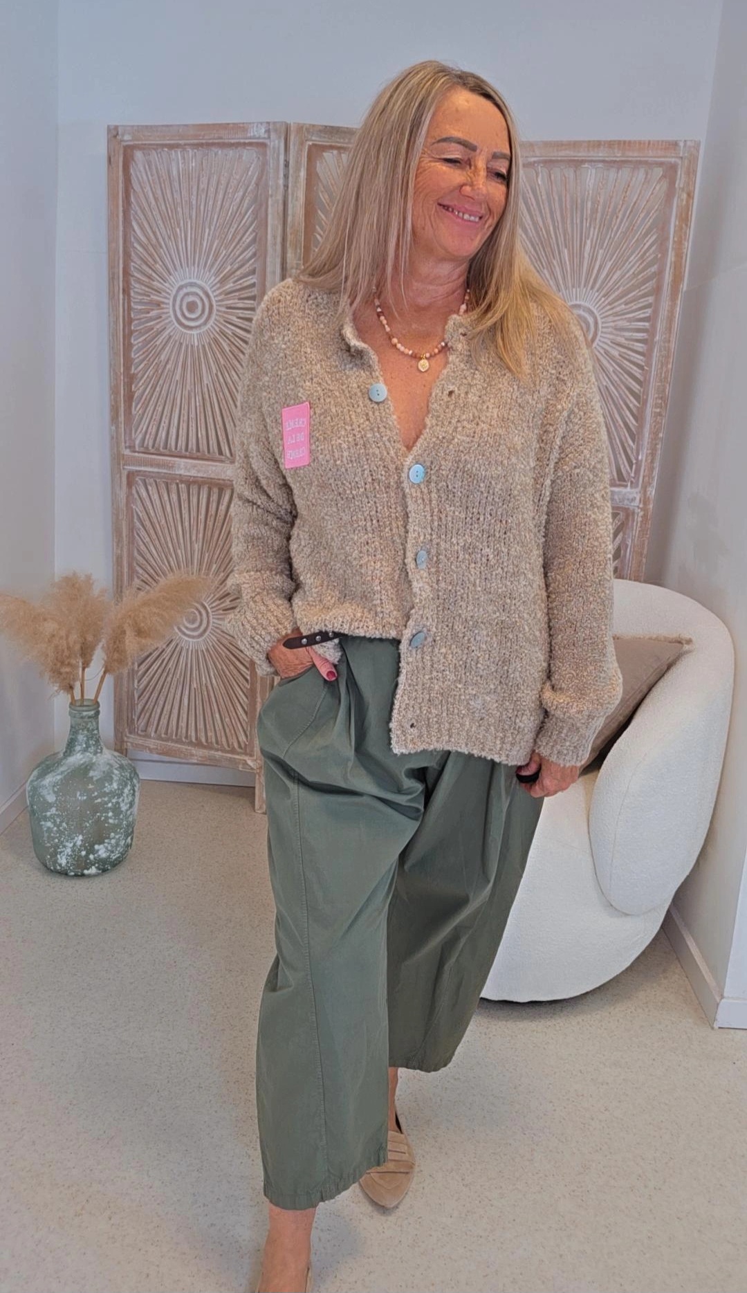 BOUCLÉ CARDIGAN MINNIE RUNDHALS UNI MIT PATCH 34-42/kleine 44 Made in Italy Creme de