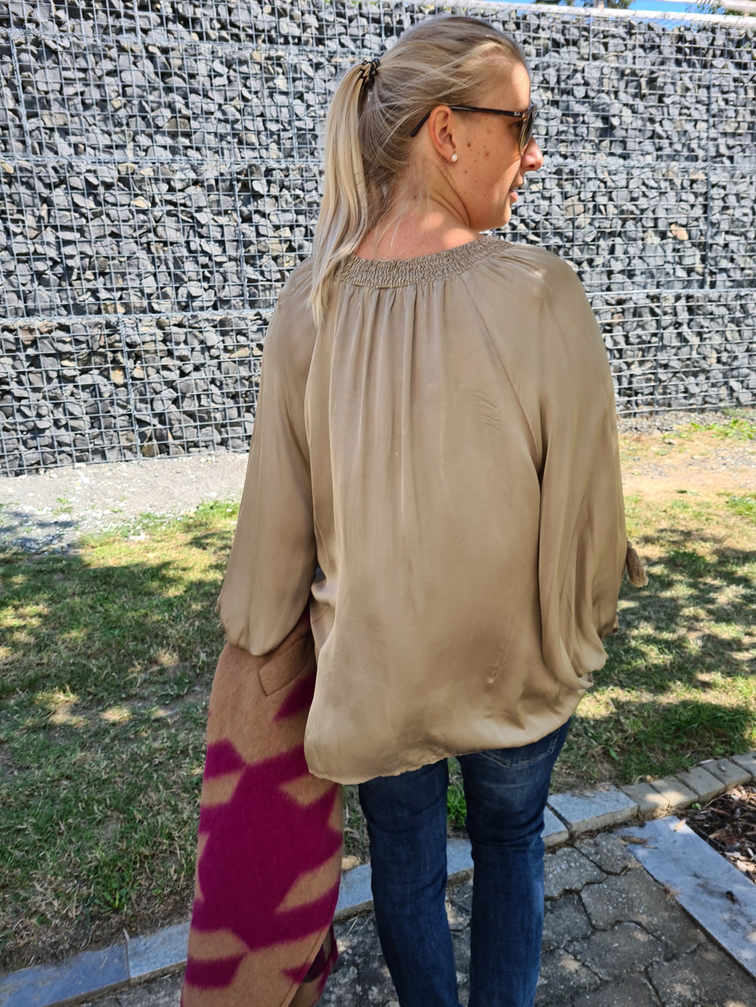 BASIC SEIDEN BLUSE KELLY CAMEL 34-42 Made in Italy Silk Oversize Shirt BASIC SEIDEN BLUSE KELLY CAMEL 34-42 Made in Italy Silk Oversize Shirt