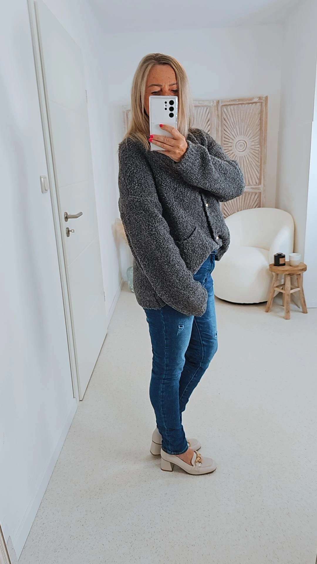 STRICKJACKE BOUCLE MURPHY Made in Italy 36-42 Cardigan Pullover Knit Sweater STRICKJACKE BOUCLE MURPHY Made in Italy 36-42 Cardigan Pullover Knit Sweater