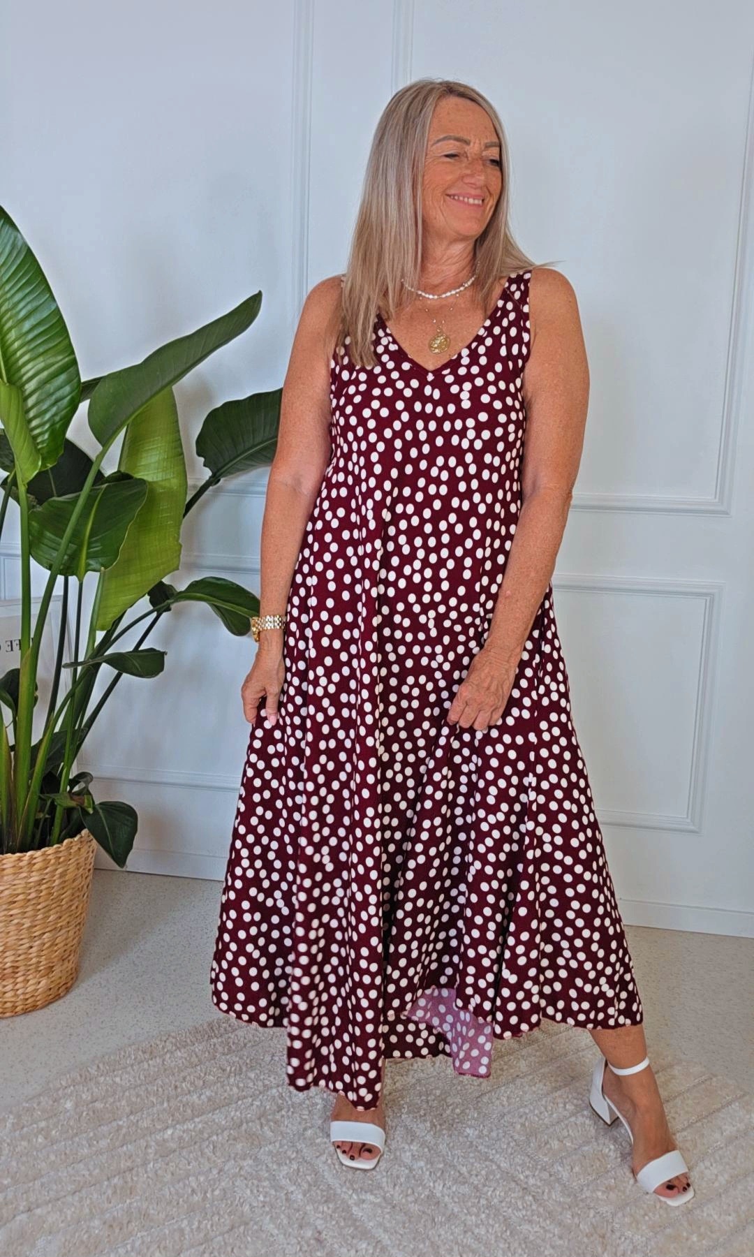 PÜNKTCHENKLEID VIVIAN ÄRMELLOS LANG 34-42/44 Made in Italy