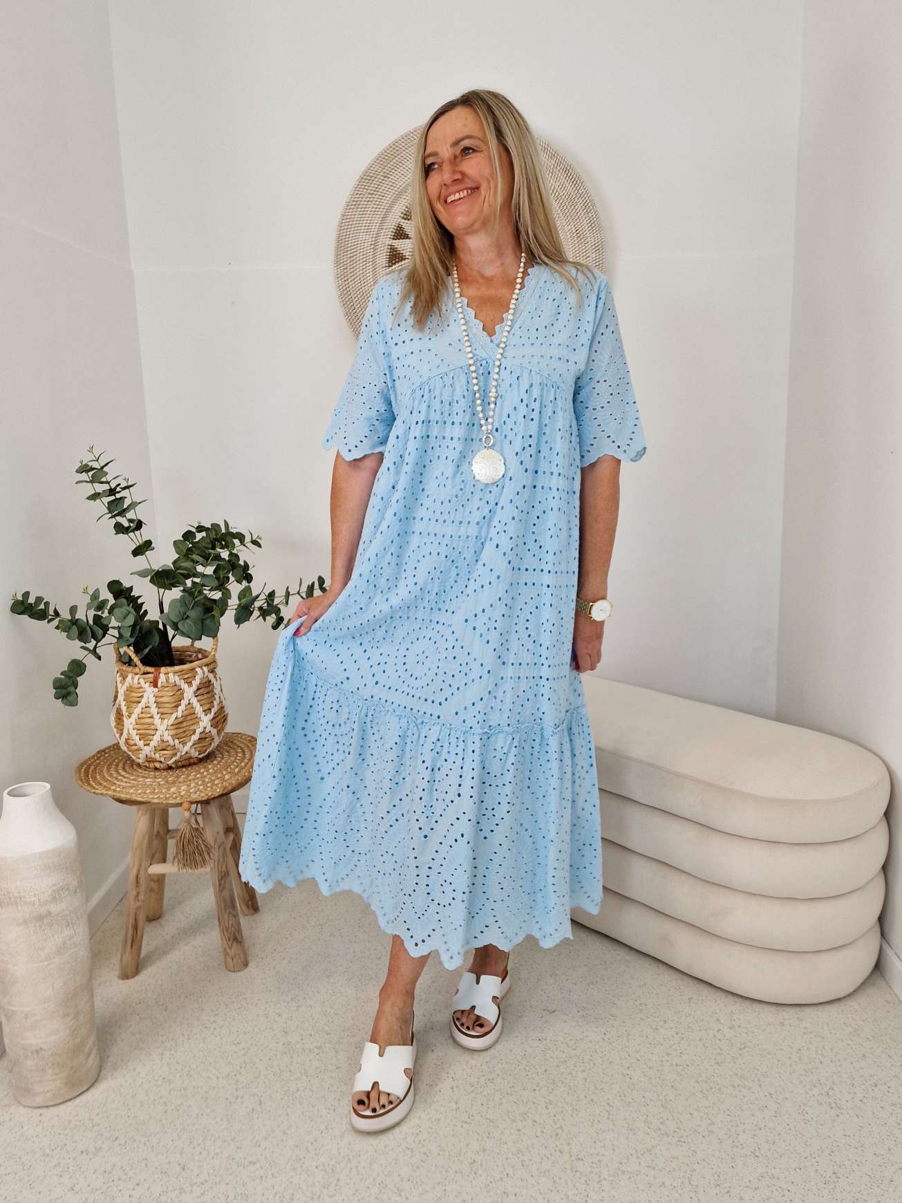 MAXI DRESS BIRGIT LOCHSTICKEREI HELLBLAU 34-42 Made in Italy langes Kleid Sommerkleid Baumwolle MAXI DRESS BIRGIT LOCHSTICKEREI HELLBLAU 34-42 Made in Italy langes Kleid Sommerkleid Baumwolle