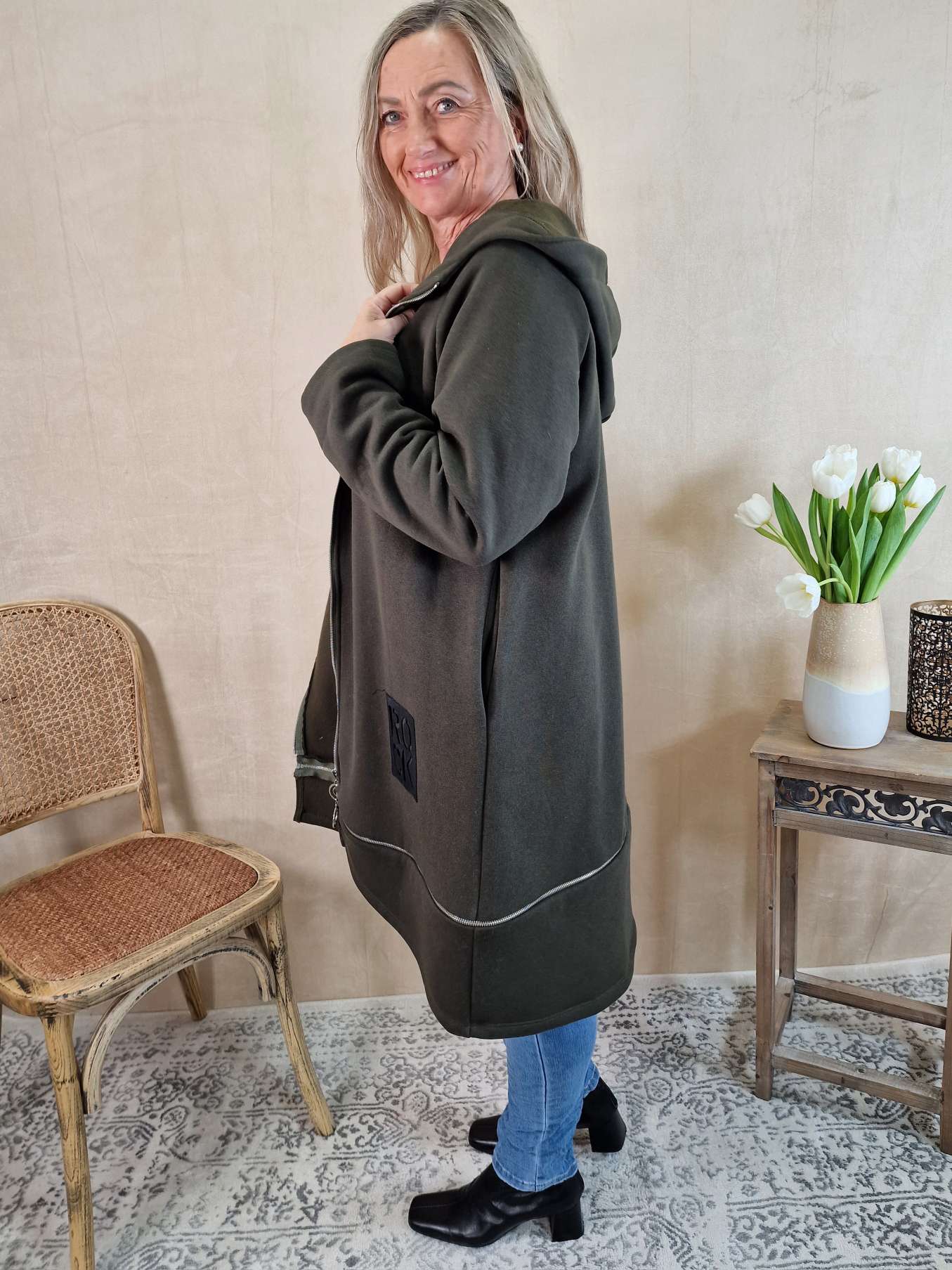HOODIE SWEATER JACKE ANTONIA KHAKI 34-42 Made in Italy Oversize lange Sweatshirtjacke HOODIE SWEATER JACKE ANTONIA KHAKI 34-42 Made in Italy Oversize lange Sweatshirtjacke