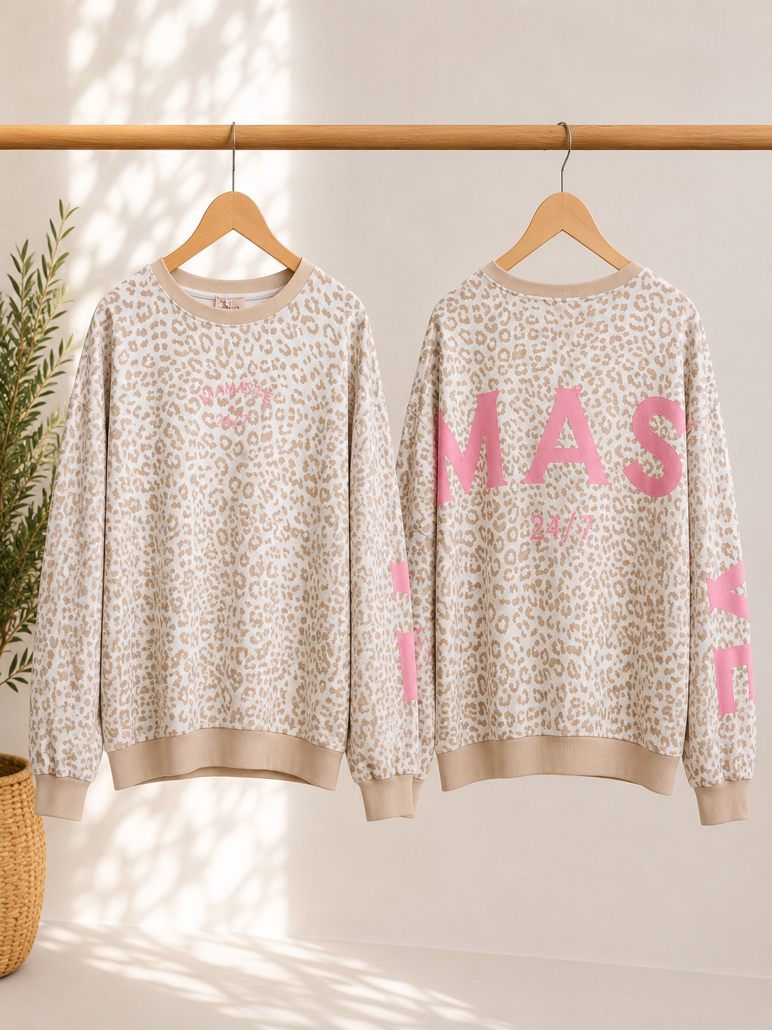 Sweatshirt „Namaste 24/7 LEO" – Made in Italy | One Size bis ca. Gr. 42