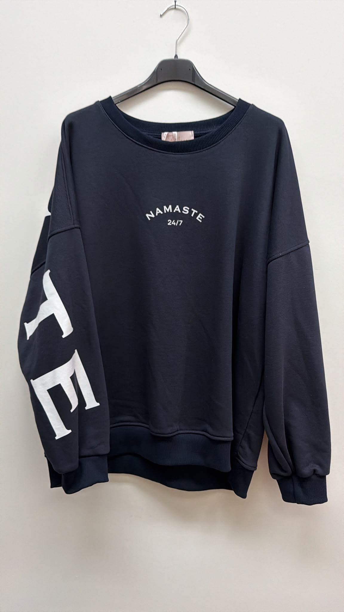 Sweatshirt „Namaste 24/7 Uni“ – Made in Italy | One Size bis ca. Gr. 42