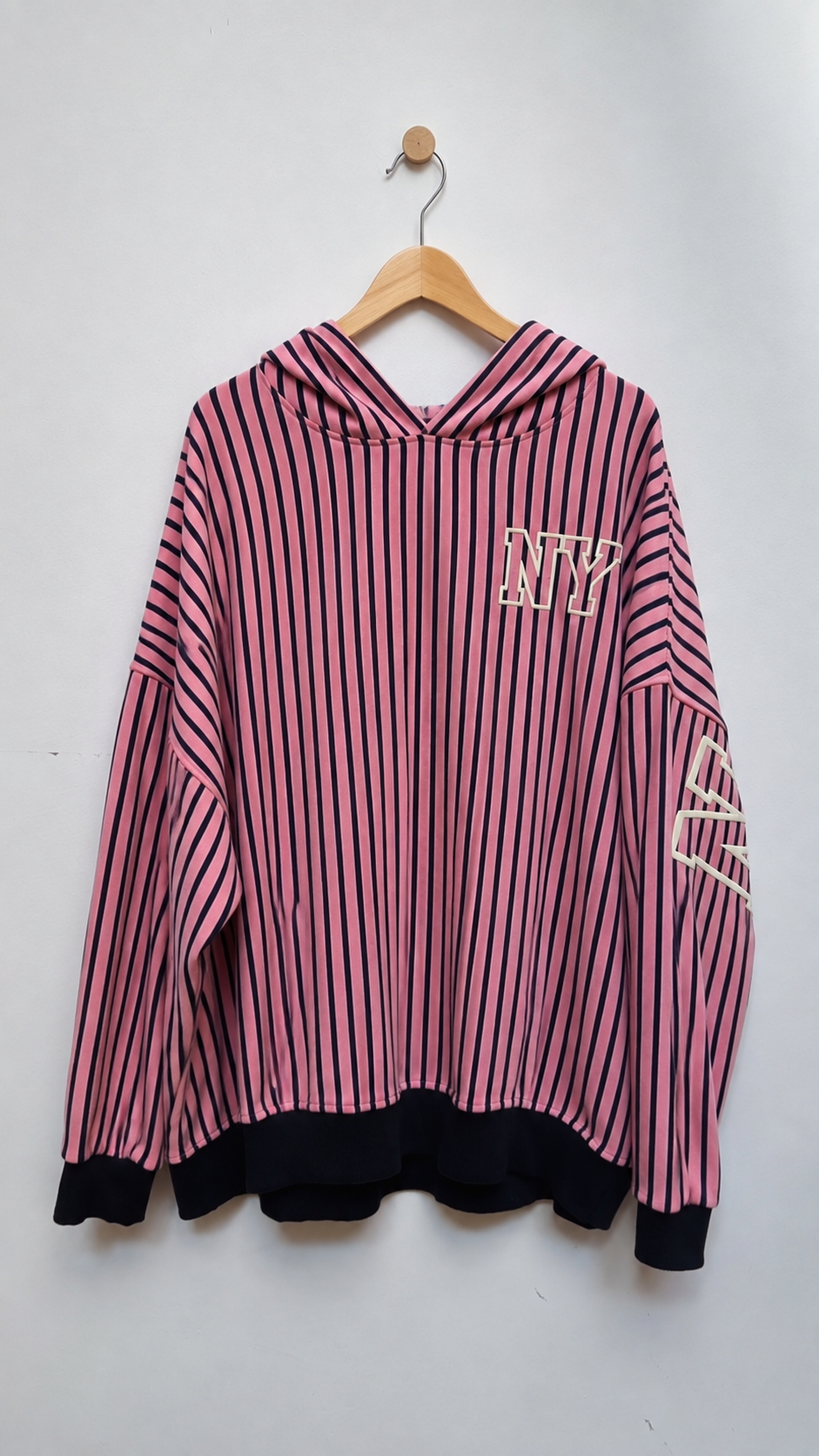 Hoodie Evania – New York Vibes im Streifen-Look Made in Italy 34-42/44