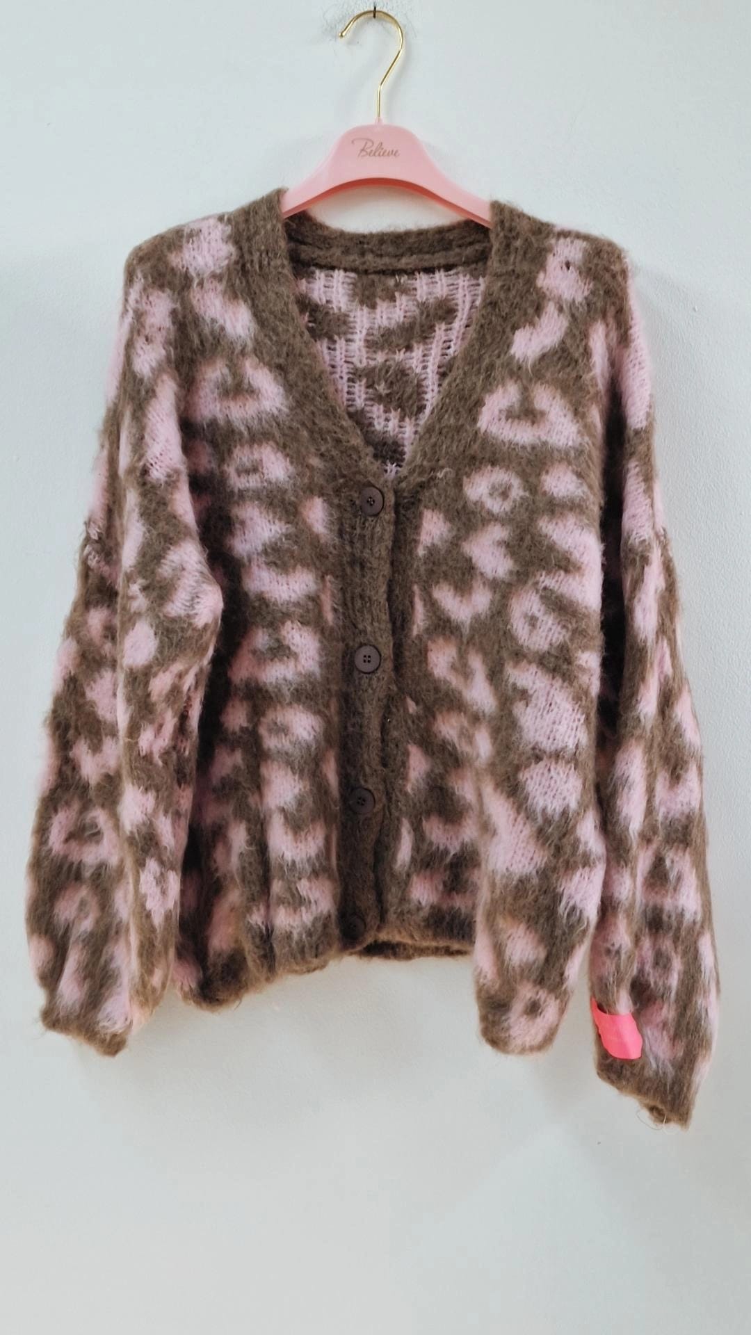 Strickjacke Leo mit Patch – Fashion Must-have SJ0194 I Made in Italy 34-42