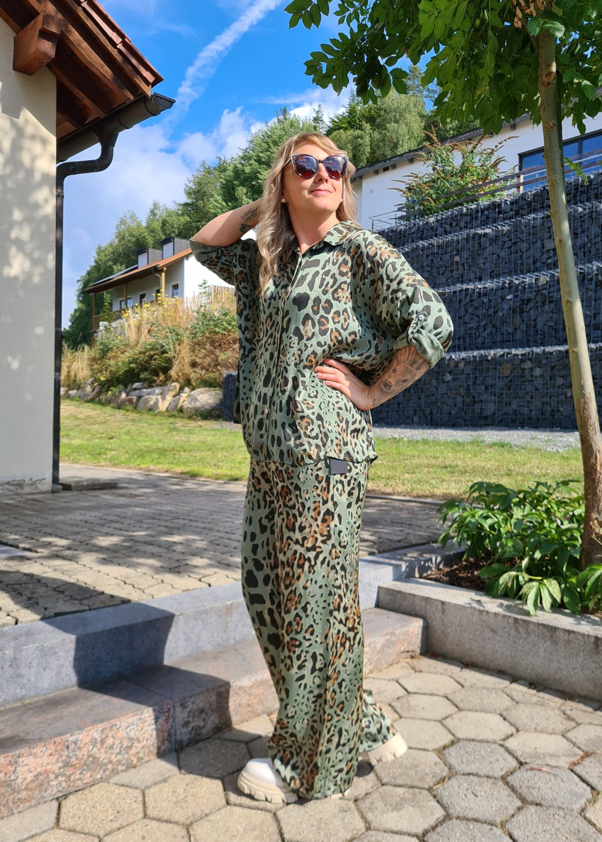 EDLE HOSE MORENA LEO KHAKI Hose Viskose Made in Italy Sommerhose 34-40 EDLE HOSE MORENA LEO KHAKI Hose Viskose Made in Italy Sommerhose 34-40