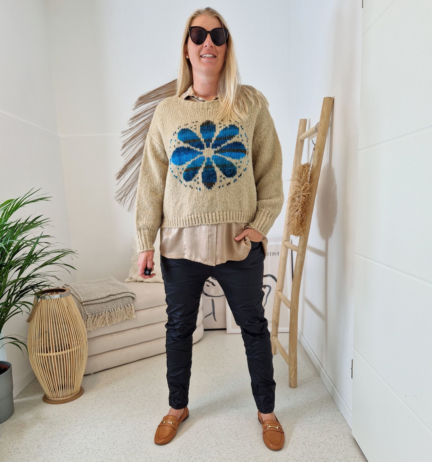 KNIT SWEATER GRETA FLOWER TAUPE Strickpullover Pullover 34-42 Made in Italy versch. Farben KNIT SWEATER GRETA FLOWER TAUPE Strickpullover Pullover 34-42 Made in Italy versch. Farben
