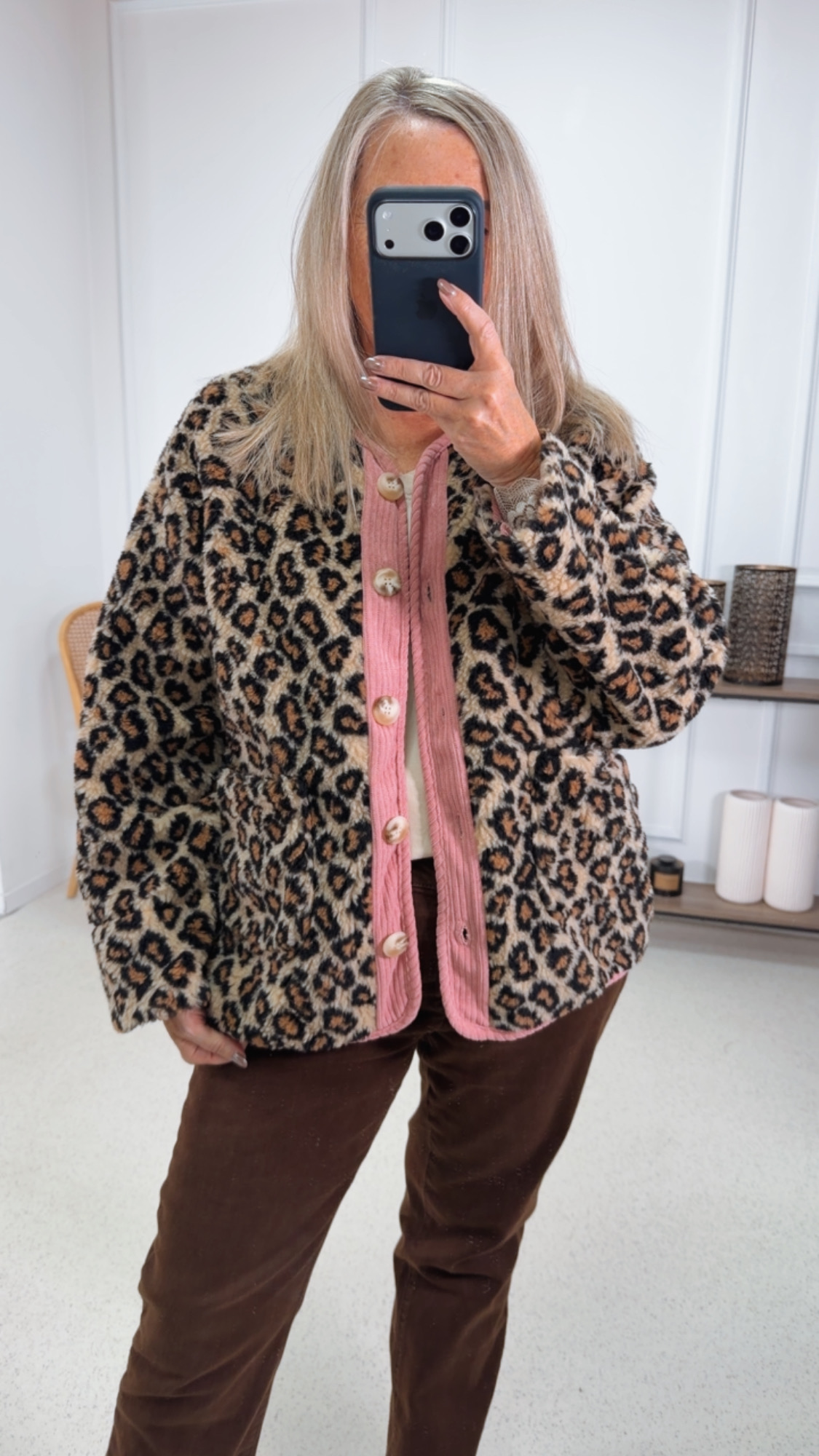 LEO TEDDY JACKE GLORIA 34-42 Made in Italy kurz geschnitten, detailreiche Knopfleiste