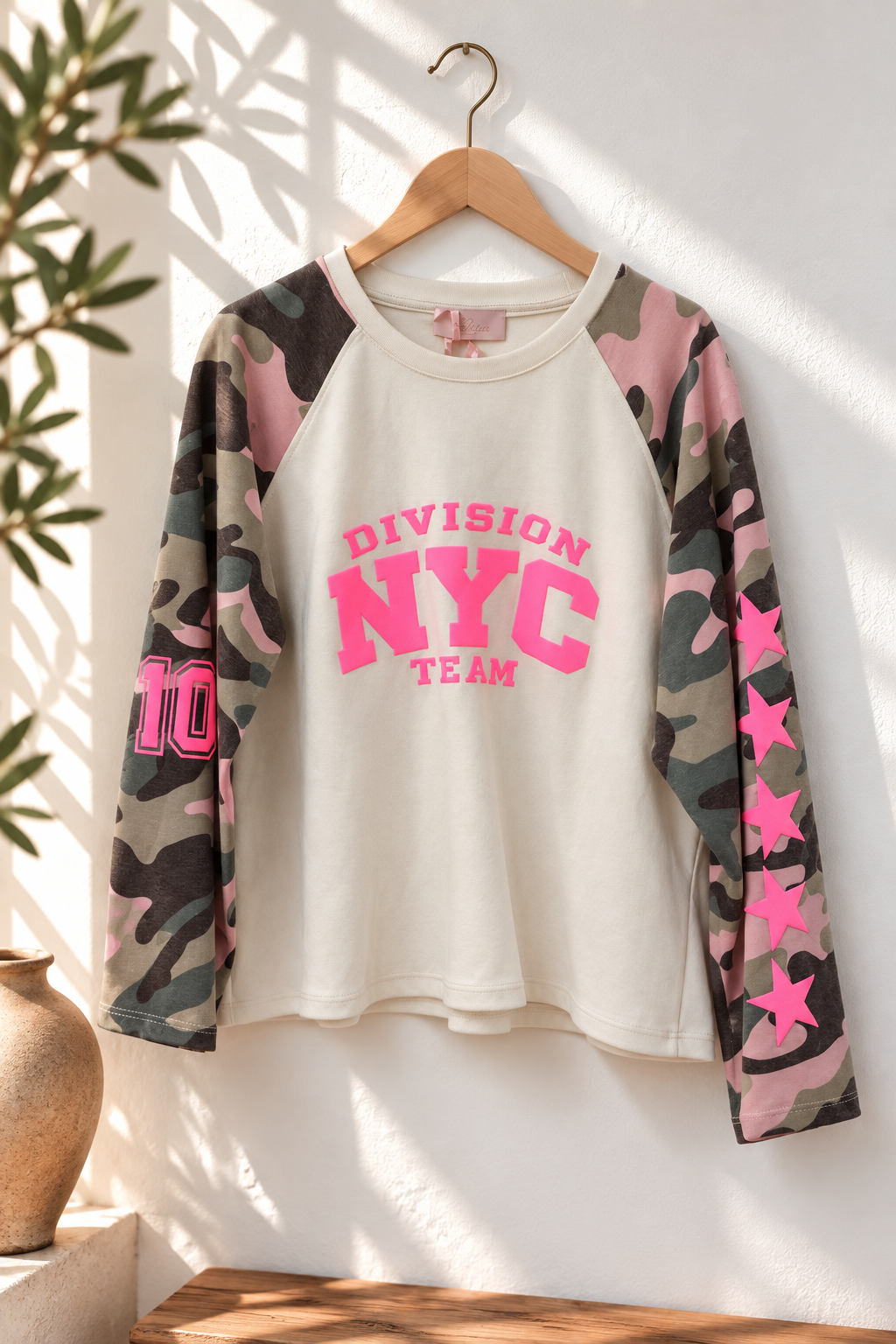 SW0115 – Statement-Shirt mit Camouflage & Neon-Details Gr. 34-42/44