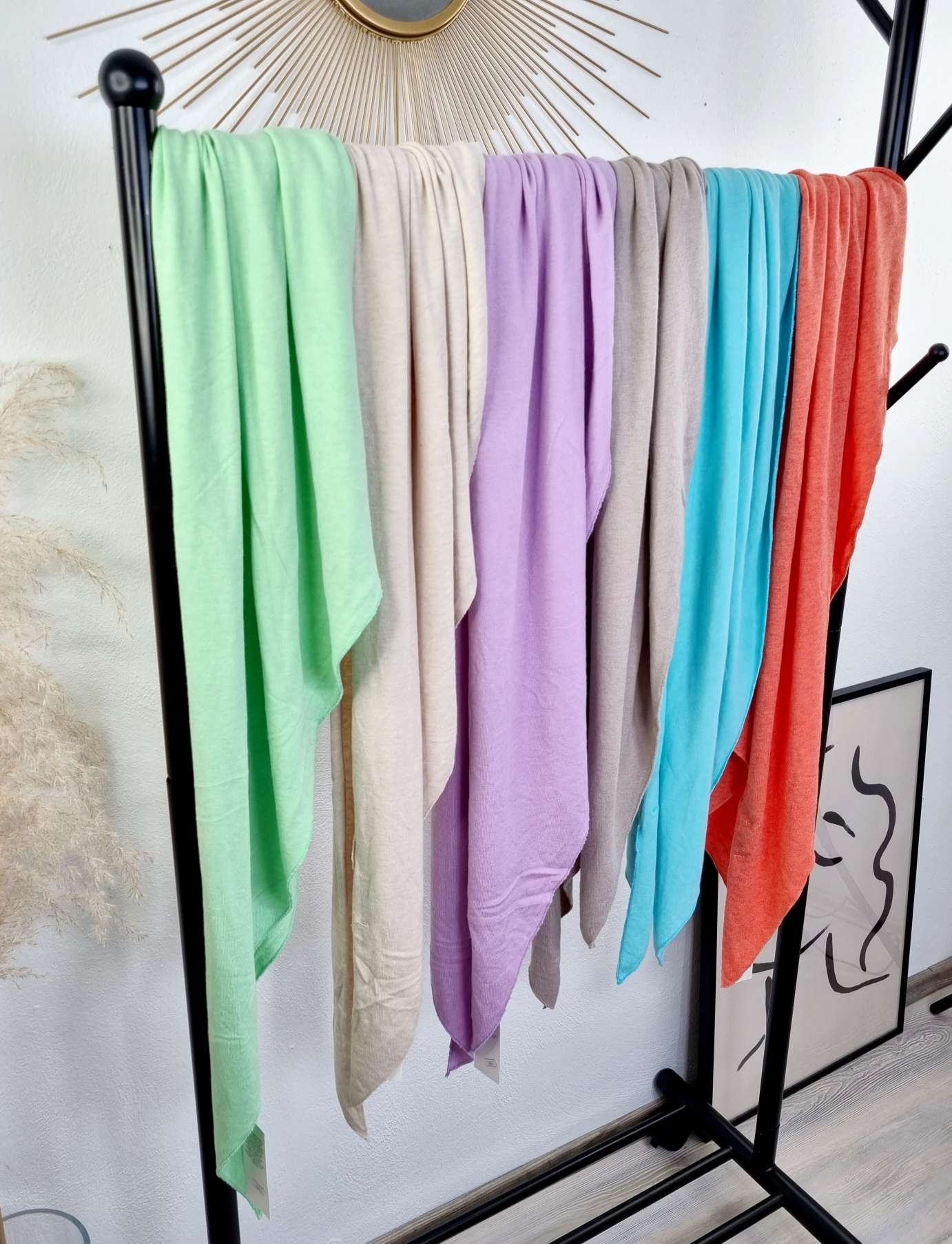 DREIECKSSCHAL SELECTED Made in Italy Halstuch weicher Viskose Sommer Schal versch. Farben DREIECKSSCHAL SELECTED Made in Italy Halstuch weicher Viskose Sommer Schal versch. Farben
