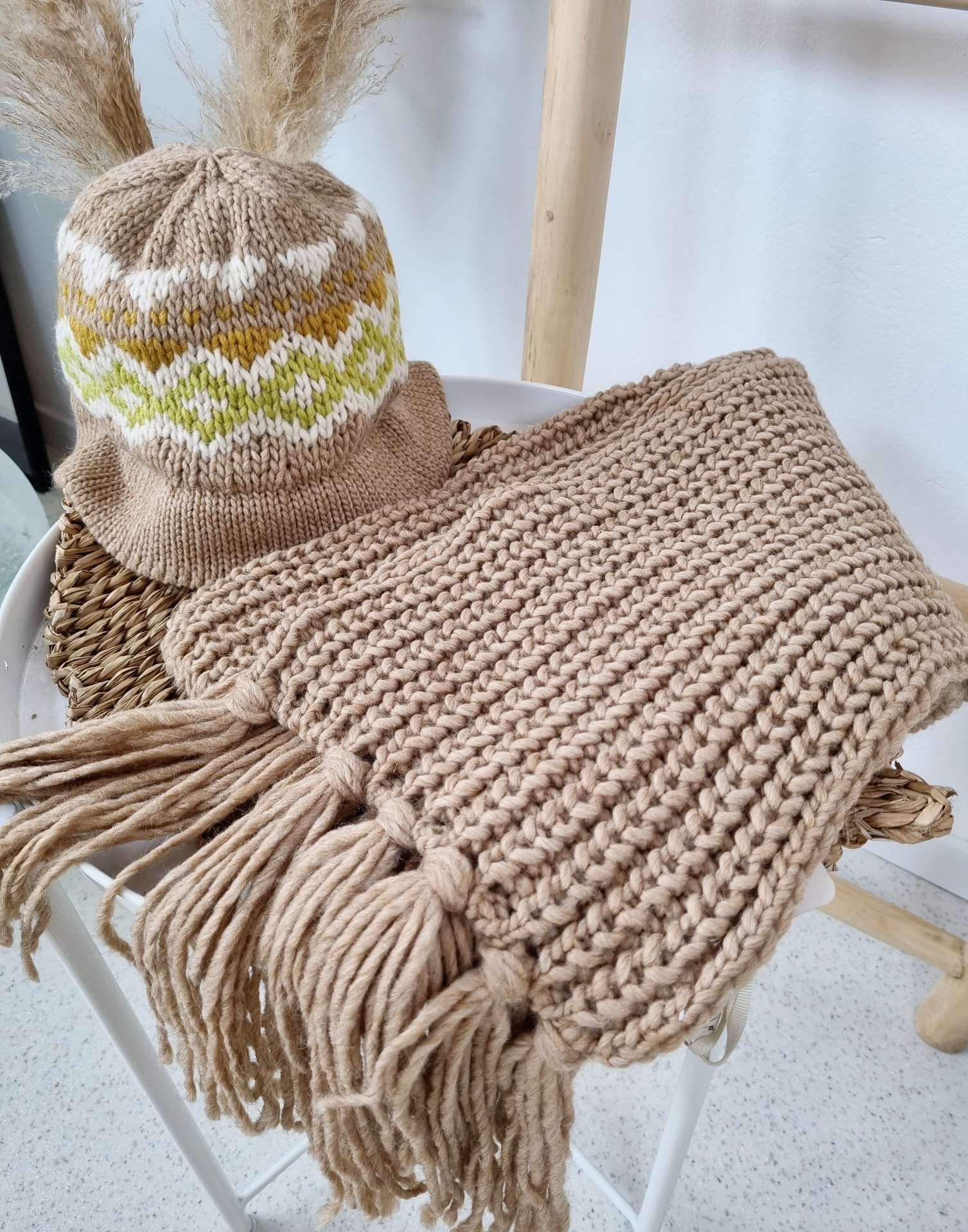 EDLER SCHAL SCARF BELLADONNA CAMEL Made in Italy kuscheliger weicher Strick Schal Fransen EDLER SCHAL SCARF BELLADONNA CAMEL Made in Italy kuscheliger weicher Strick Schal Fransen