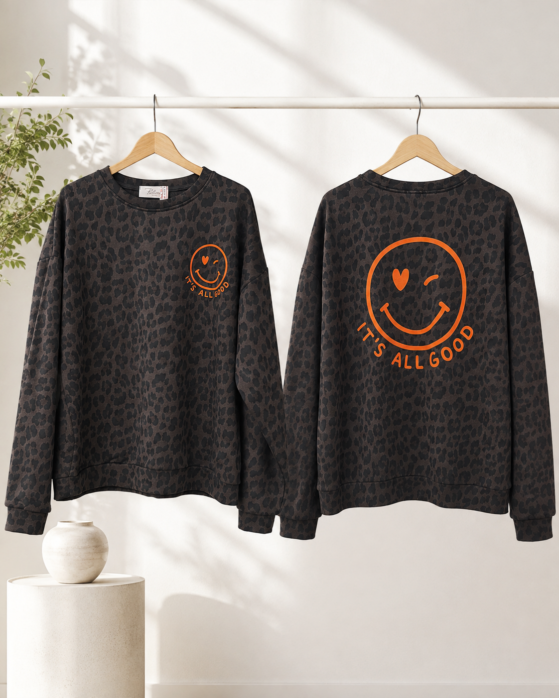 Sweatshirt „Happy Vibes NINA LEO“ – Made in Italy Gr. 34-42/44