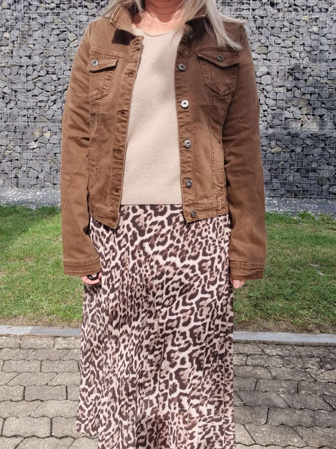 JEANS JACKE CHIARA BRAUN - VARIANTENARTIKEL Italy Style Denim Jeansjacke Trend Fashion Übergangsjacke Sommerjacke JEANS JACKE CHIARA BRAUN - VARIANTENARTIKEL Italy Style Denim Jeansjacke Trend Fashion Übergangsjacke Sommerjacke