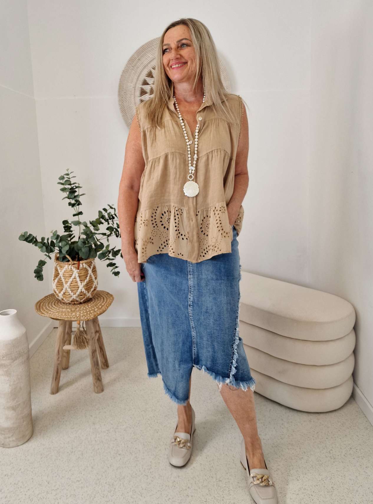 EDLES LEINEN SHIRT TOP KISS CAMEL 36-42 Made in Italy Shirt Oberteil LINEN BASIC Lochstickerei EDLES LEINEN SHIRT TOP KISS CAMEL 36-42 Made in Italy Shirt Oberteil LINEN BASIC Lochstickerei