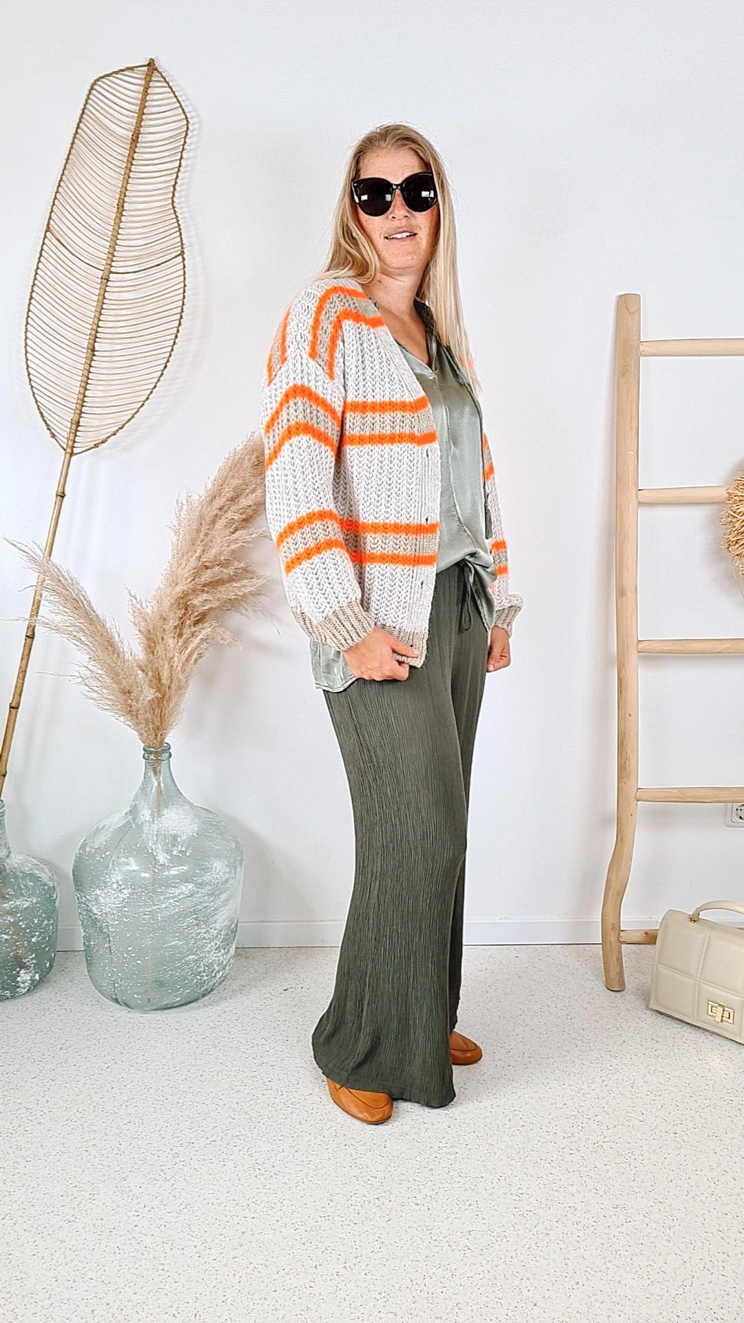 EDLE HOSE INESSA KHAKI Viskose Hose Made in Italy Palazzohose PANT Musselin Art 34-40 EDLE HOSE INESSA KHAKI Viskose Hose Made in Italy Palazzohose PANT Musselin Art 34-40