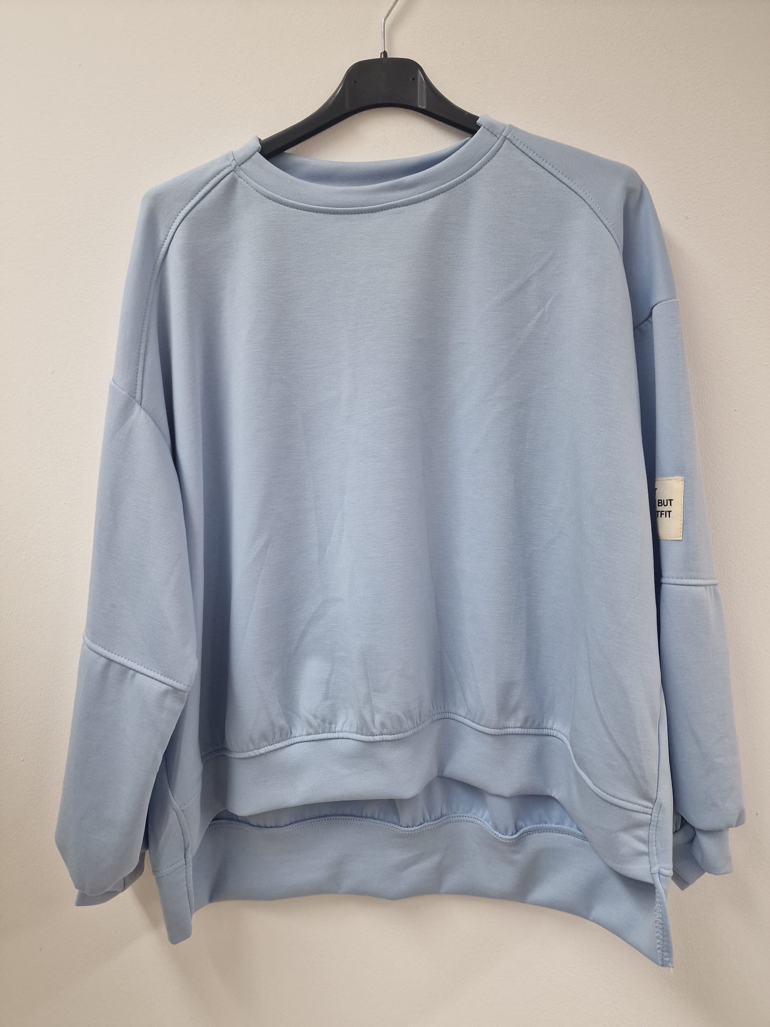 Butterstoff-Sweatshirt uni mit Statement-Patch – SW0094 Made in Italy Gr 34-42