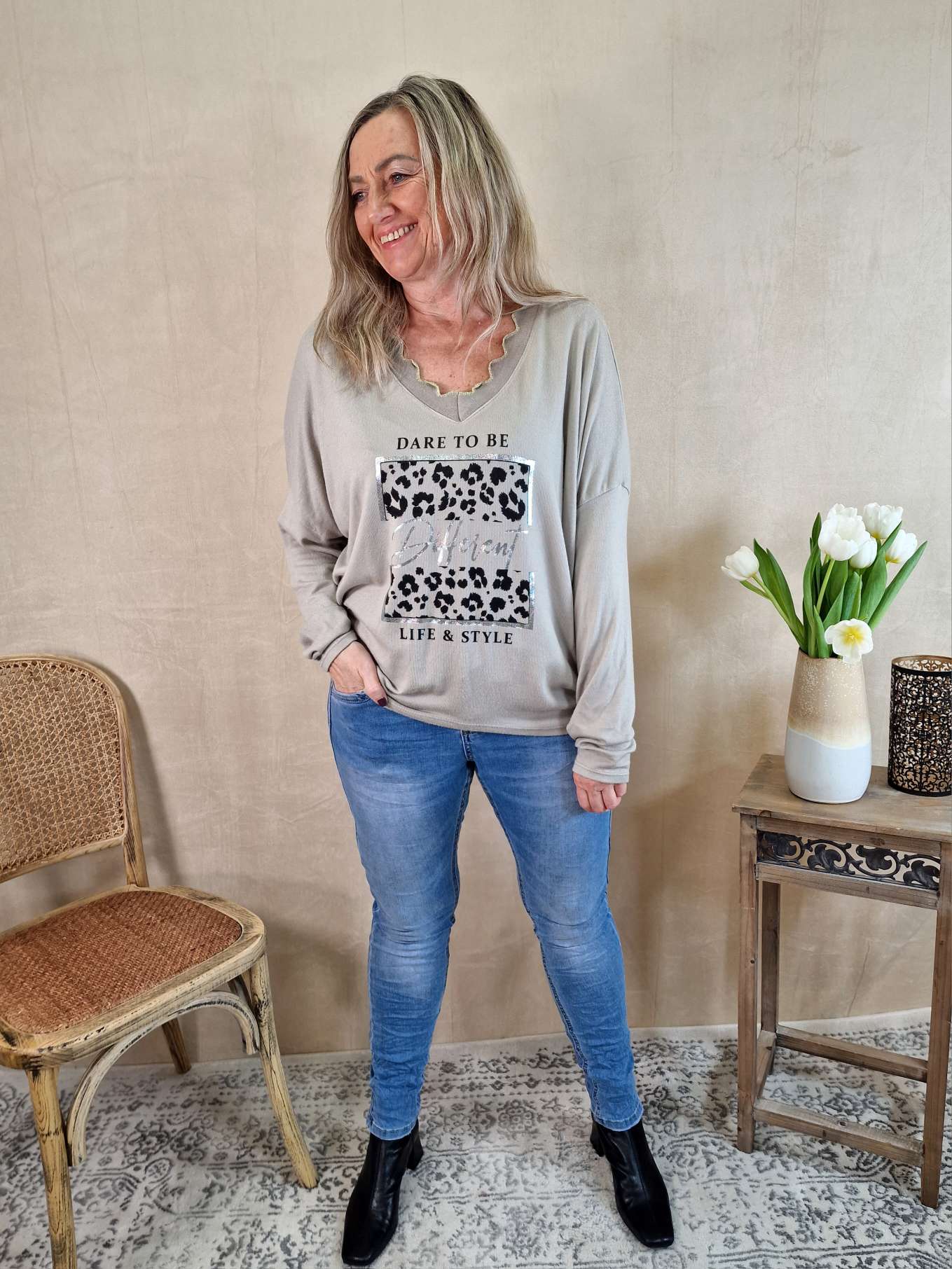 LONGSLEEVE SHIRT DARE TO BE DIFFERENT BEIGE 34-42/44 Made in Italy Langarm Pullover Oversize LONGSLEEVE SHIRT DARE TO BE DIFFERENT BEIGE 34-42/44 Made in Italy Langarm Pullover Oversize