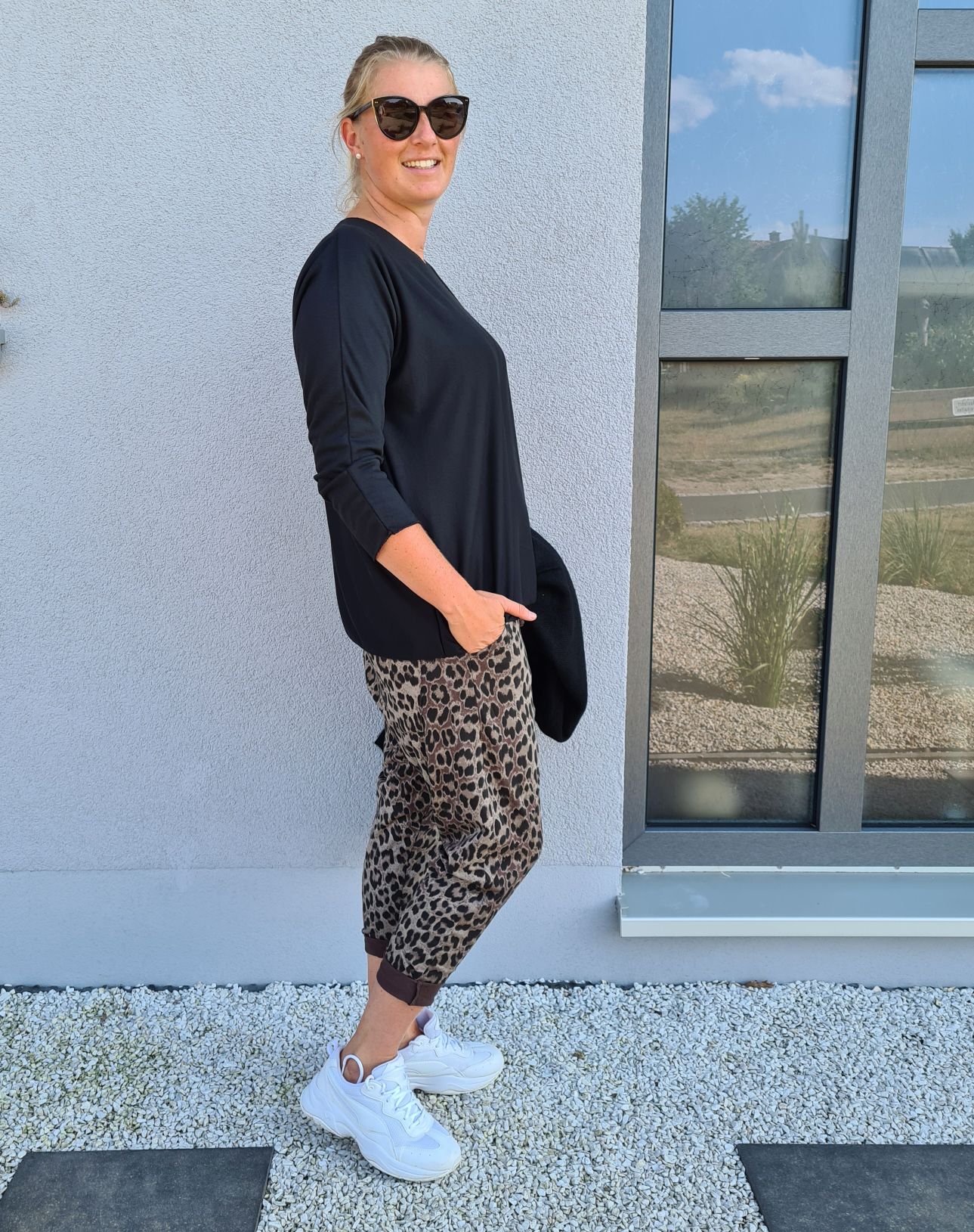 LEO BAGGY JOGPANT NALA SCHLAMM 36-42 Made in Italy Freizeit Hose Jogger Jogginghose PANT LEO BAGGY JOGPANT NALA SCHLAMM 36-42 Made in Italy Freizeit Hose Jogger Jogginghose PANT