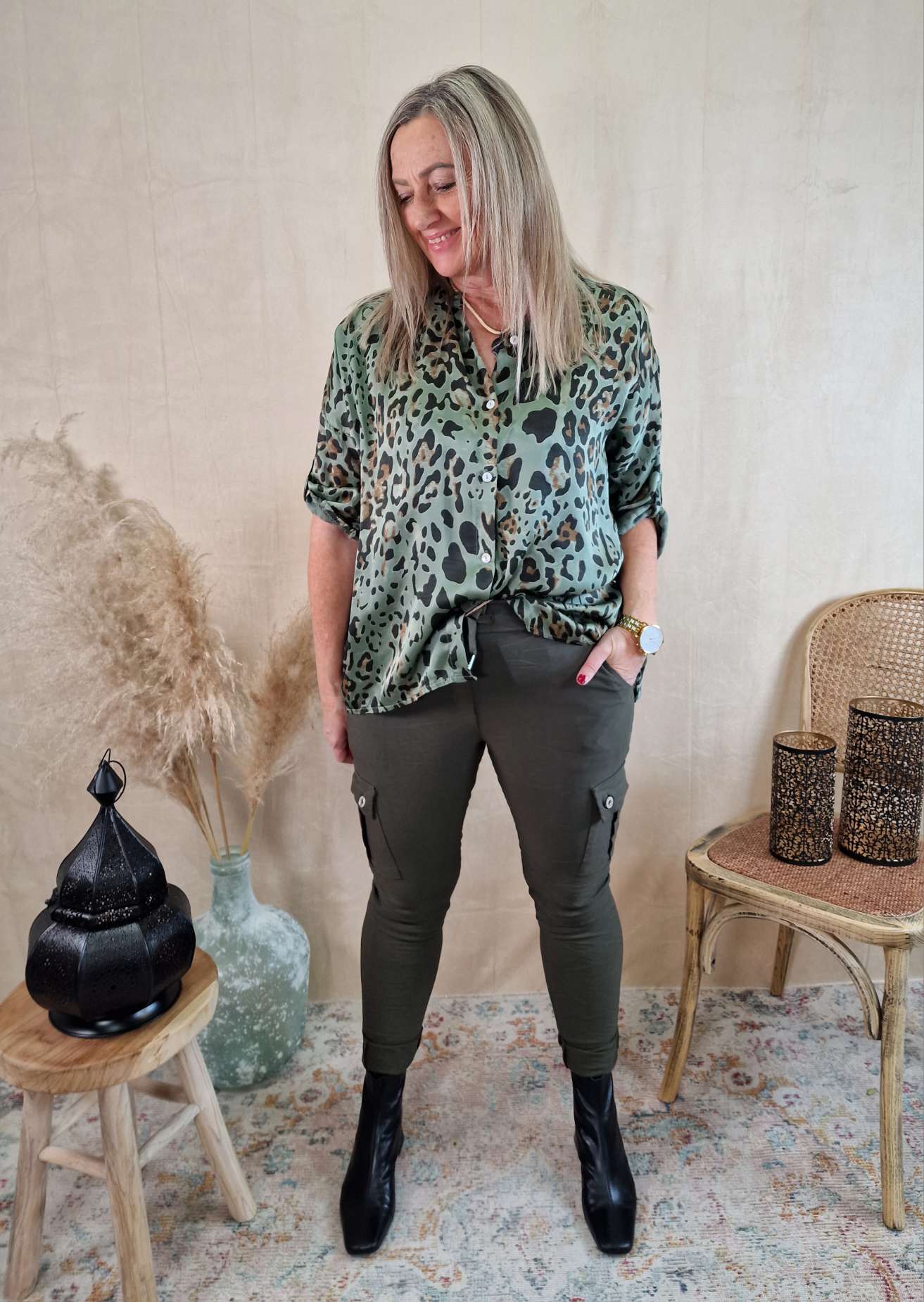 EDLE BLUSE MARY LEO KHAKI 34-40 Made in Italy Viskose Hemd Shirt EDLE BLUSE MARY LEO KHAKI 34-40 Made in Italy Viskose Hemd Shirt