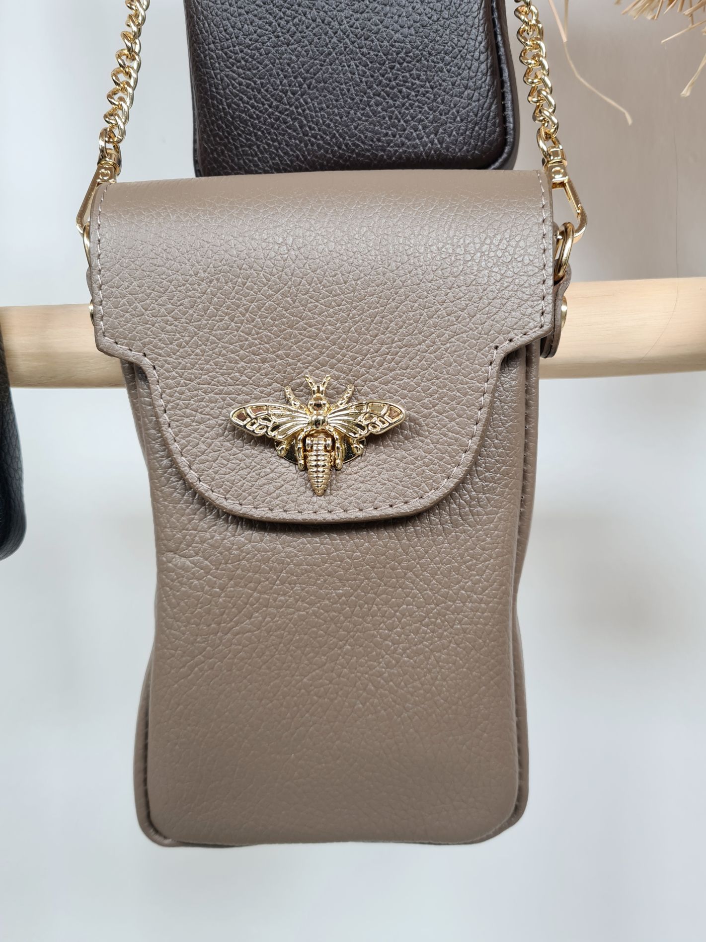 HANDYTASCHE BIENE MIDI Ledertasche Umhängetasche Made in Italy echt Leder Tasche versch. Farben HANDYTASCHE BIENE MIDI Ledertasche Umhängetasche Made in Italy echt Leder Tasche versch. Farben