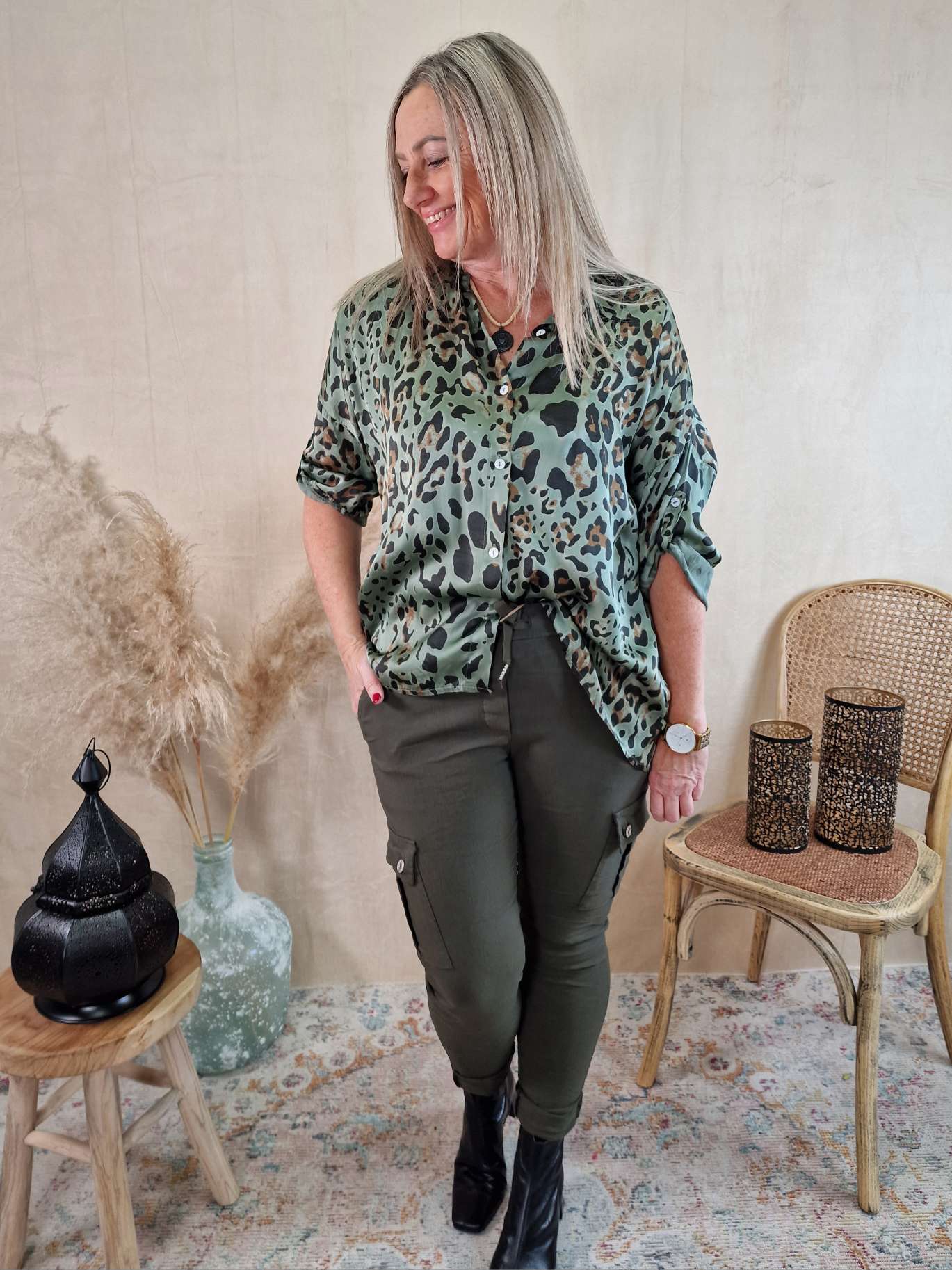 EDLE BLUSE MARY LEO KHAKI 34-40 Made in Italy Viskose Hemd Shirt EDLE BLUSE MARY LEO KHAKI 34-40 Made in Italy Viskose Hemd Shirt