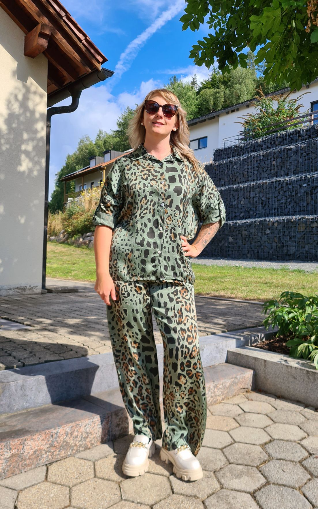 EDLE HOSE MORENA LEO KHAKI Hose Viskose Made in Italy Sommerhose 34-40 EDLE HOSE MORENA LEO KHAKI Hose Viskose Made in Italy Sommerhose 34-40