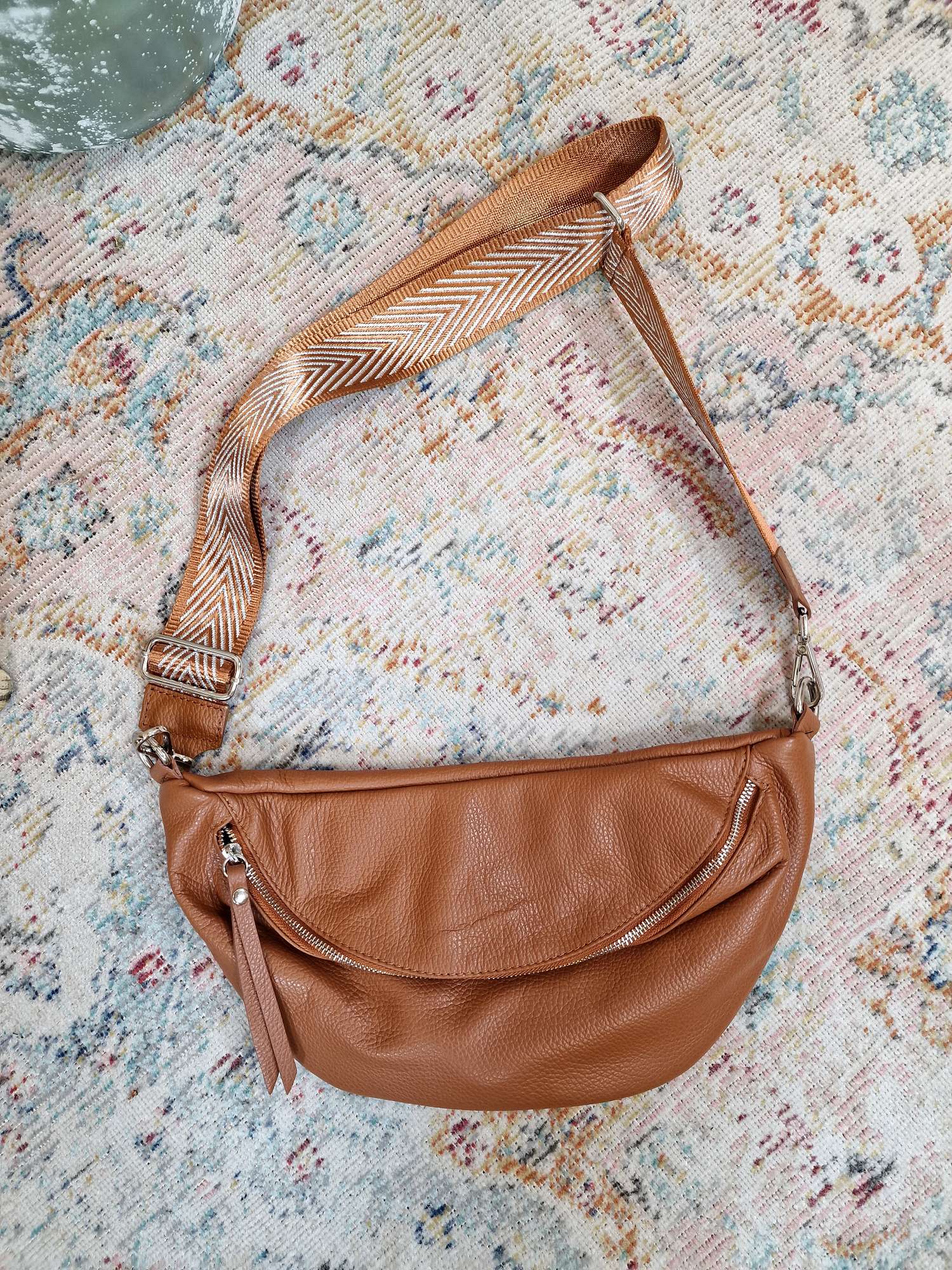 XXL BAUCHTASCHE VERDA COGNAC SILBER mit Zusatzgurt Made in Italy Ledertasche echt Leder XXL BAUCHTASCHE VERDA COGNAC SILBER mit Zusatzgurt Made in Italy Ledertasche echt Leder