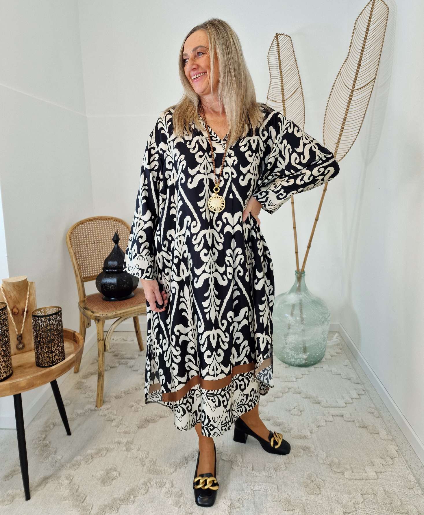 BLUSEN KLEID COSIMA SCHWARZ WEISS langes Seiden Kleid Dress Longbluse Made in Italy 34-42 BLUSEN KLEID COSIMA SCHWARZ WEISS langes Seiden Kleid Dress Longbluse Made in Italy 34-42