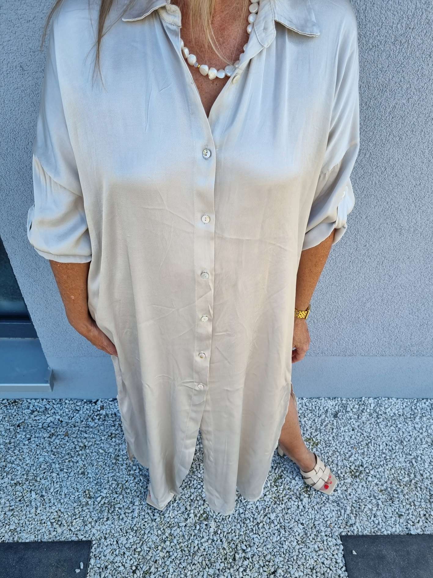 BLUSENKLEID NORA BEIGE 34-42/44 Made in Italy Oversize Maxi Kleid Mantel DRESS Satin Optik BLUSENKLEID NORA BEIGE 34-42/44 Made in Italy Oversize Maxi Kleid Mantel DRESS Satin Optik