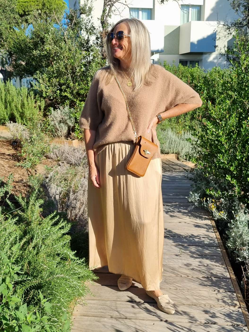 EDLER SILK SKIRT ERIKA CAMEL Satin Rock Seiden Mix Made in Italy Sommerhose 34-40 EDLER SILK SKIRT ERIKA CAMEL Satin Rock Seiden Mix Made in Italy Sommerhose 34-40