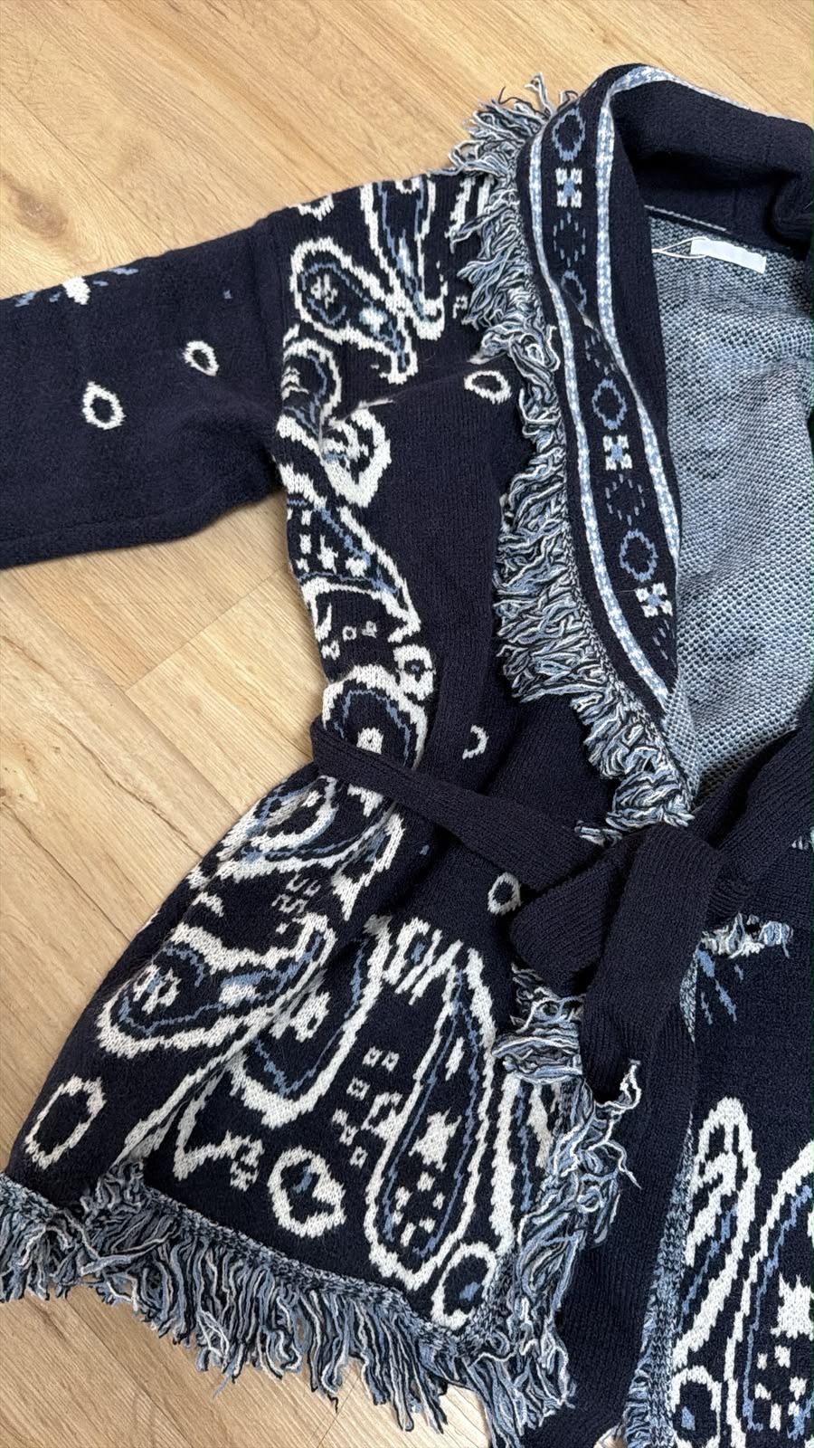 Cardigan mit Fransen & Gürtel Paisley-Muster SJ0179 I Made in Italy 34-42