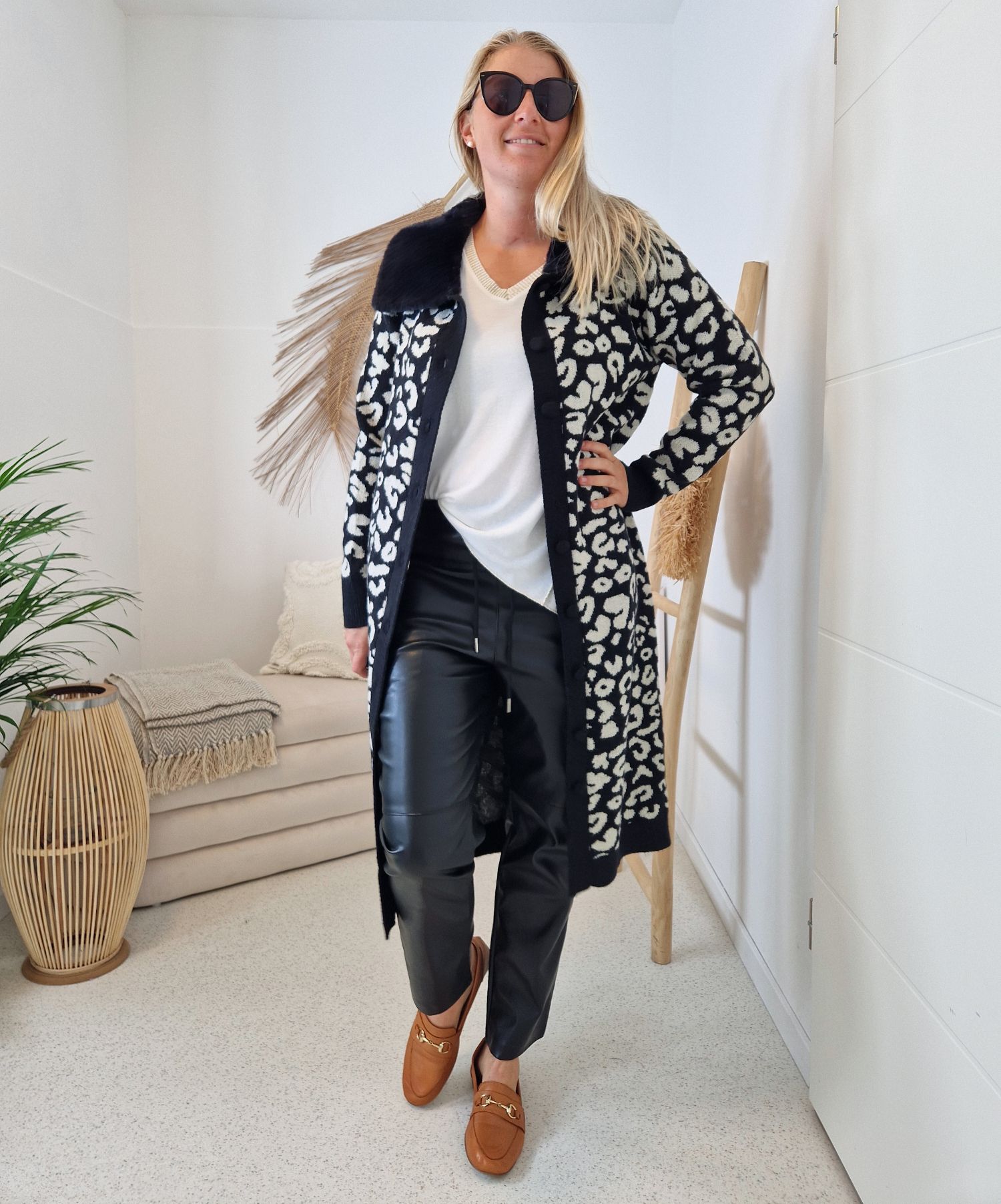 LUXURY KNIT COAT MIRINA LEO SCHWARZ 34-42 Strickmantel Mantel Cardigen Italy Kollektion LUXURY KNIT COAT MIRINA LEO SCHWARZ 34-42 Strickmantel Mantel Cardigen Italy Kollektion