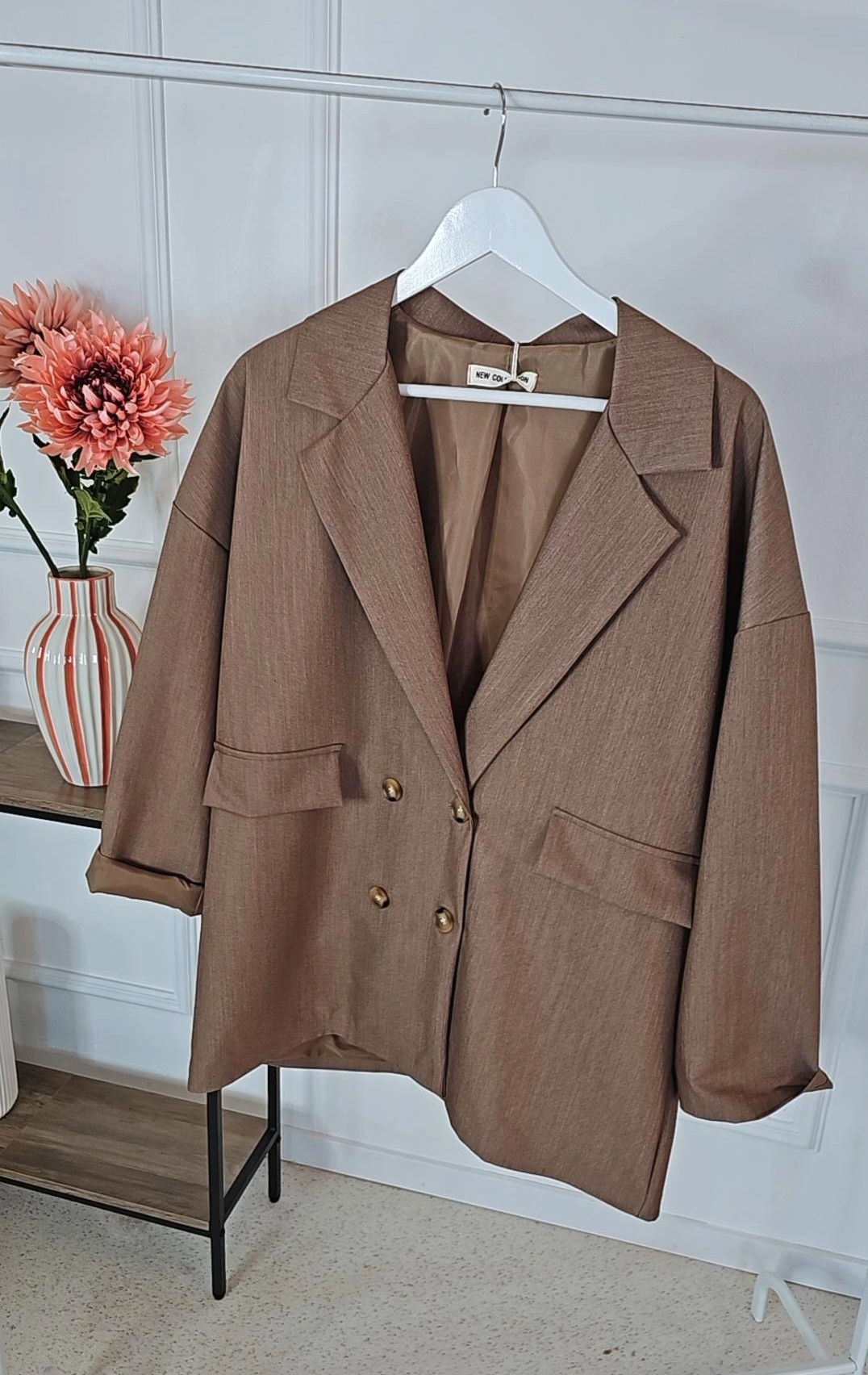 Taupe