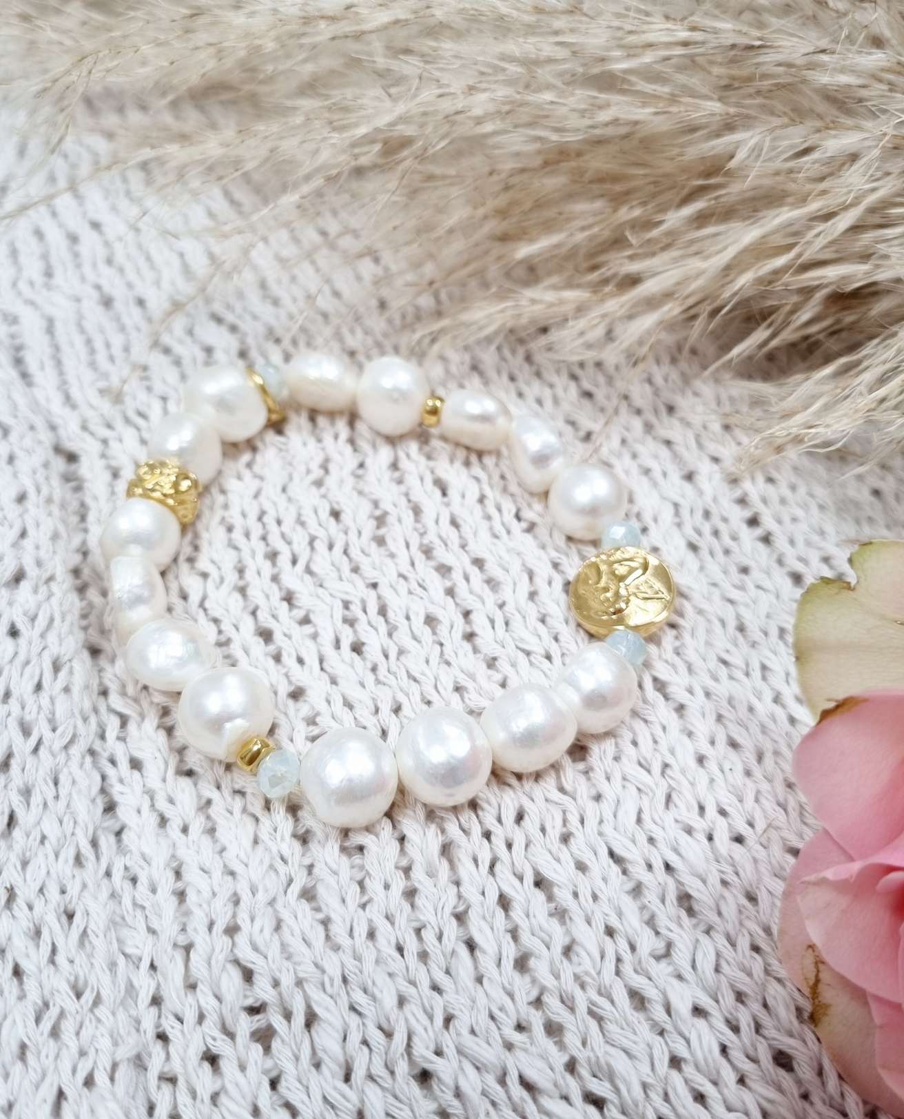 BRACELET ARMAND JIDA Edles Zuchtperlen Armband vergoldetem Engel große Barockperlen BRACELET ARMAND JIDA Edles Zuchtperlen Armband vergoldetem Engel große Barockperlen